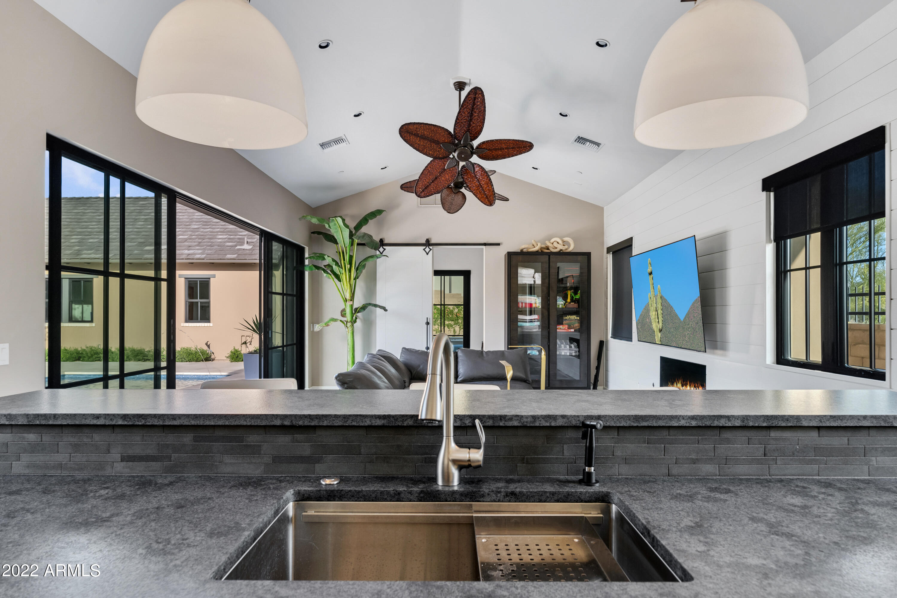 WHITE HORSE - Residential