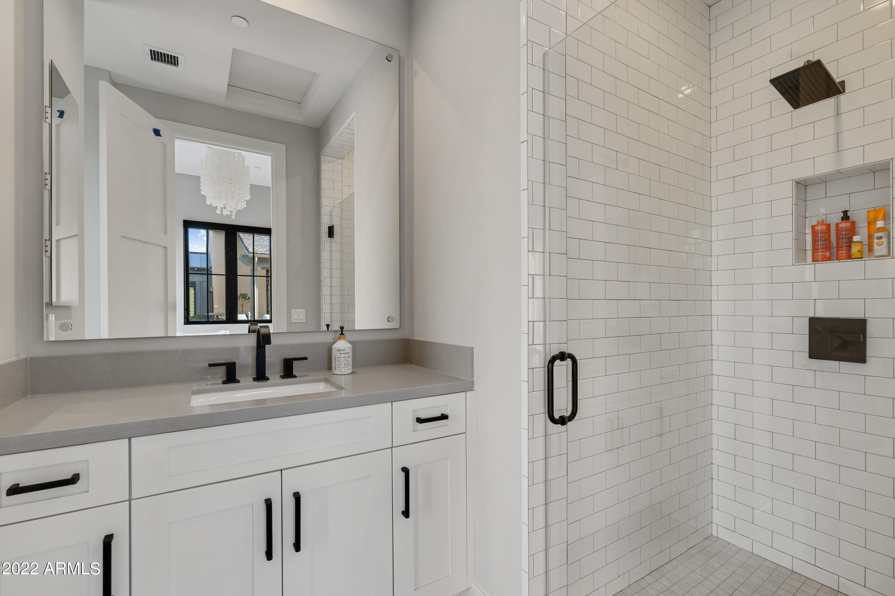 WHITE HORSE - Residential