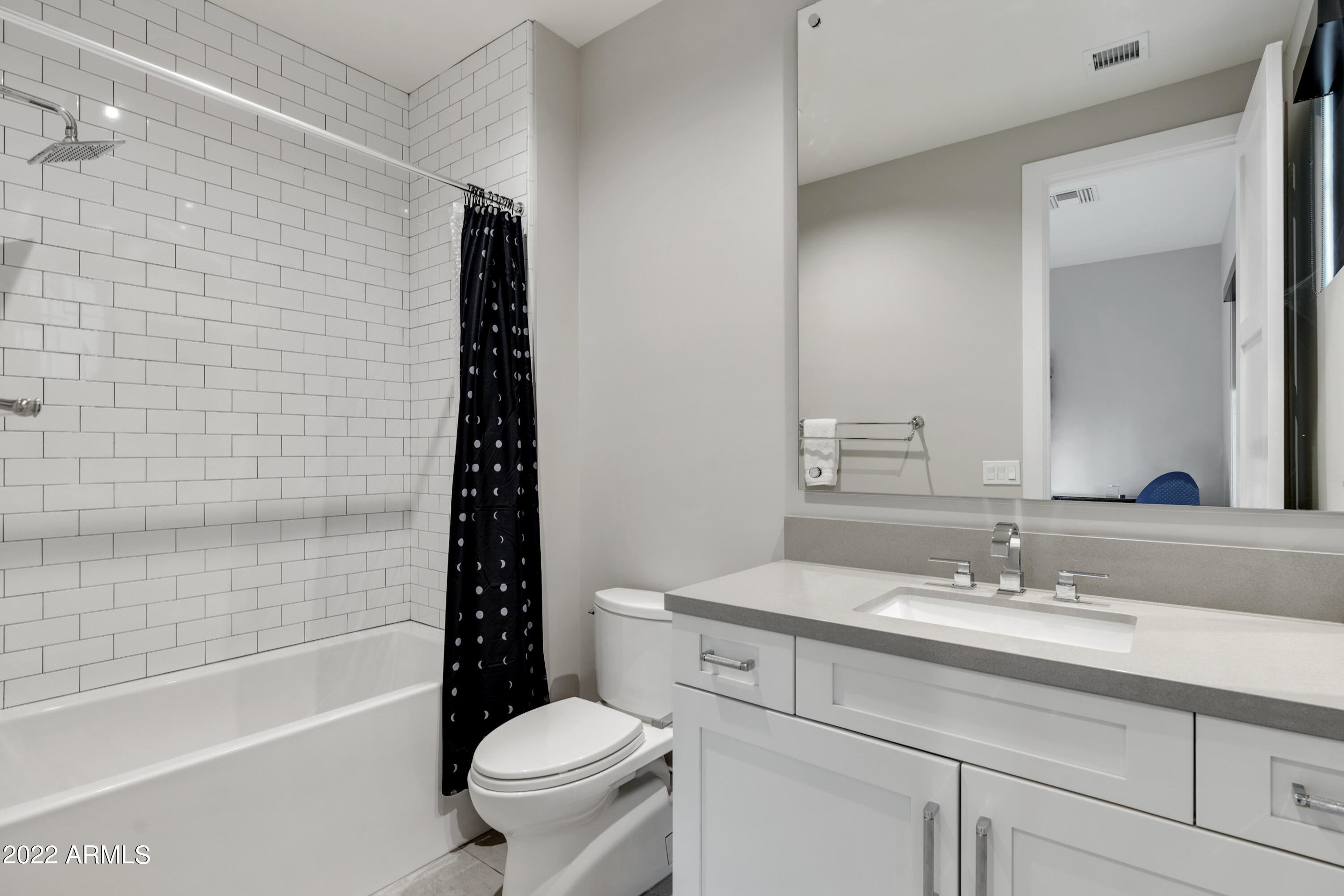 WHITE HORSE - Residential