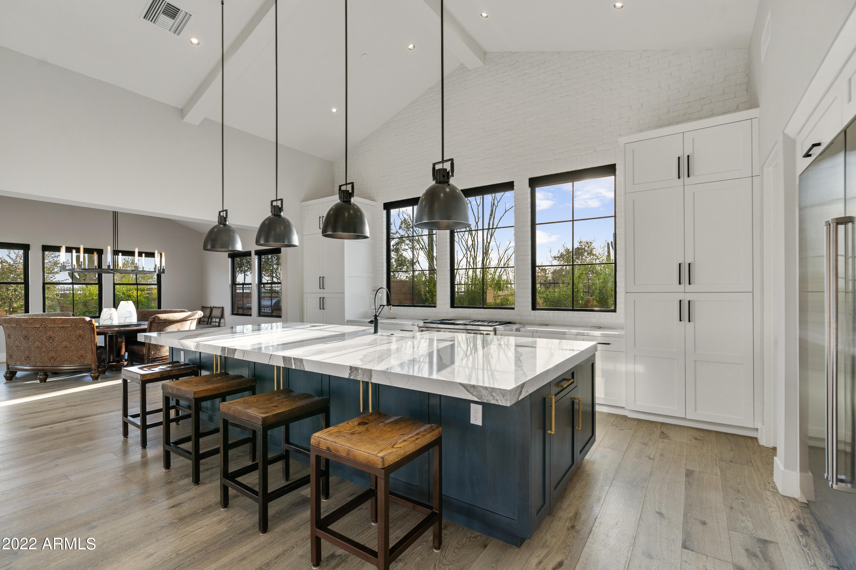 WHITE HORSE - Residential