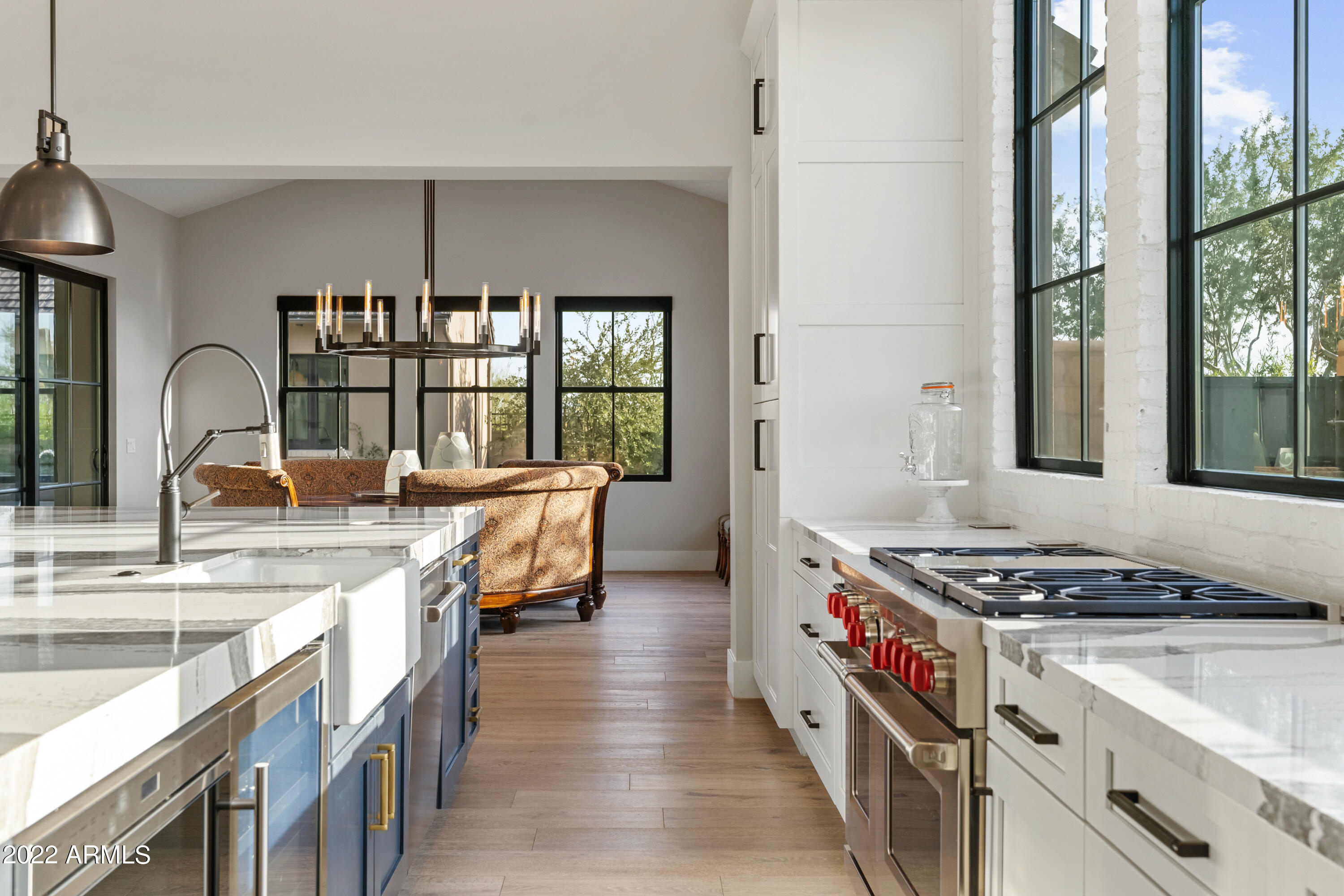 WHITE HORSE - Residential