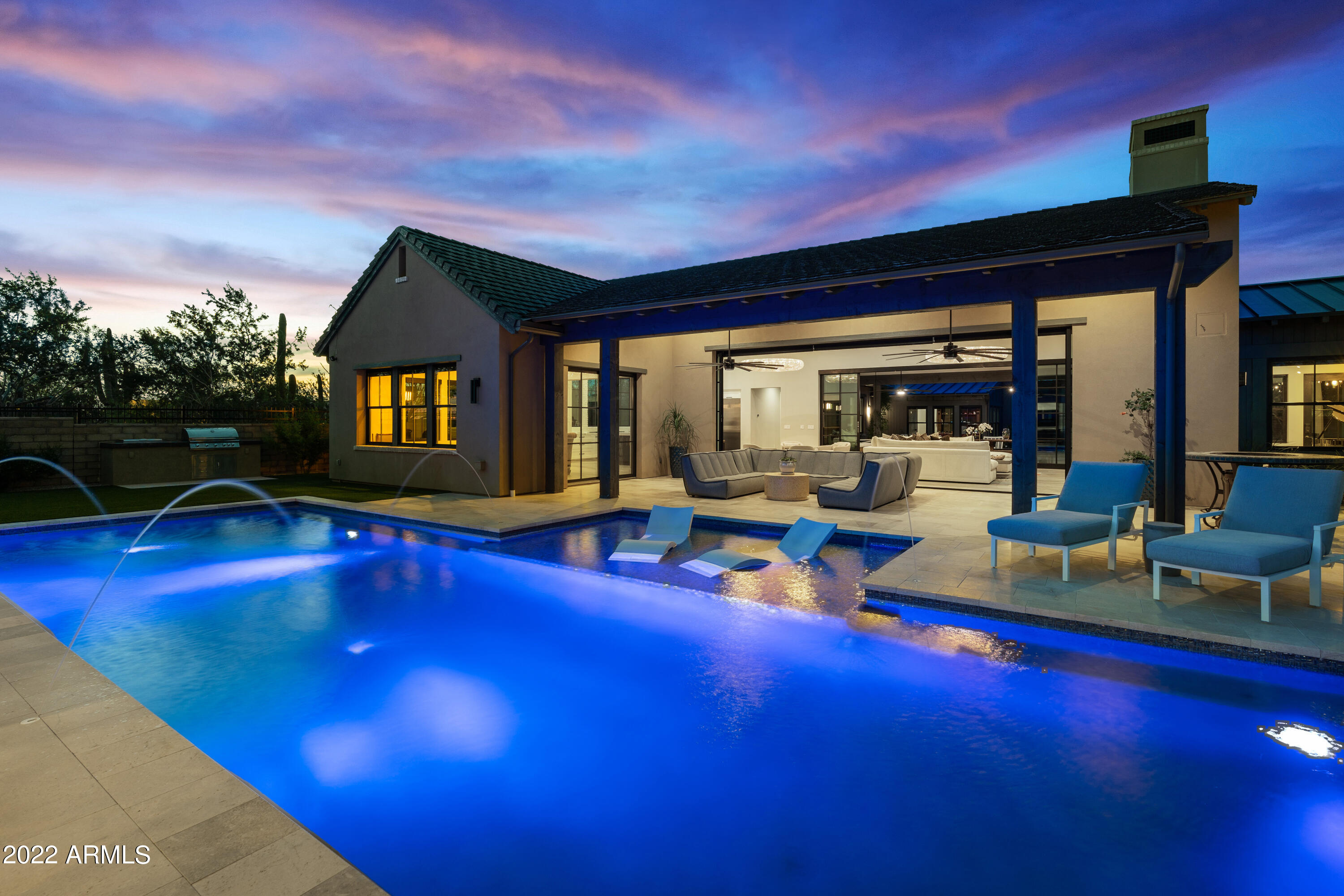 WHITE HORSE - Residential