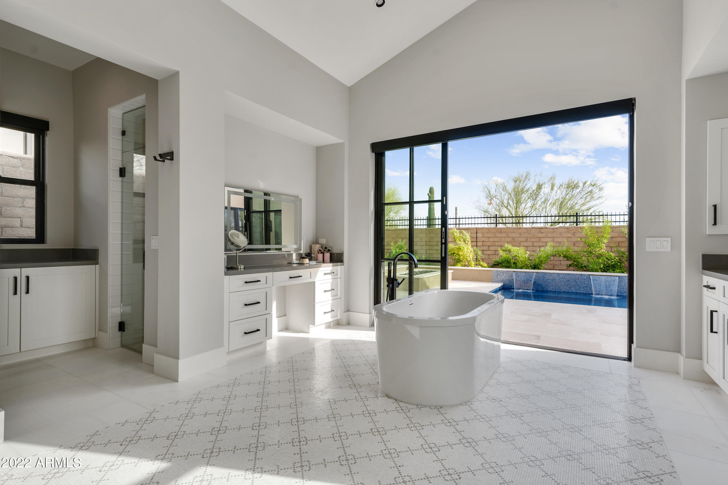 WHITE HORSE - Residential