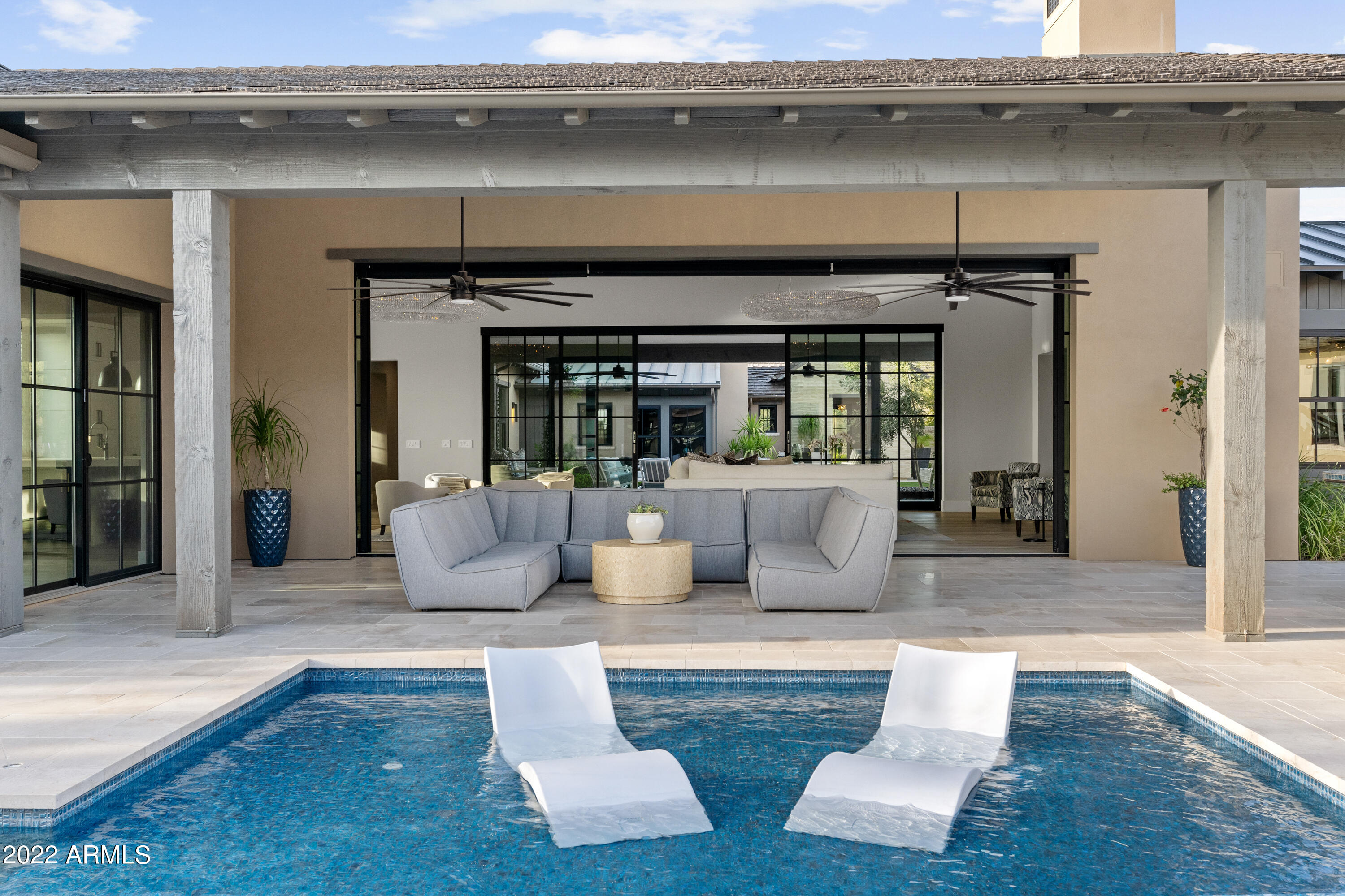 WHITE HORSE - Residential