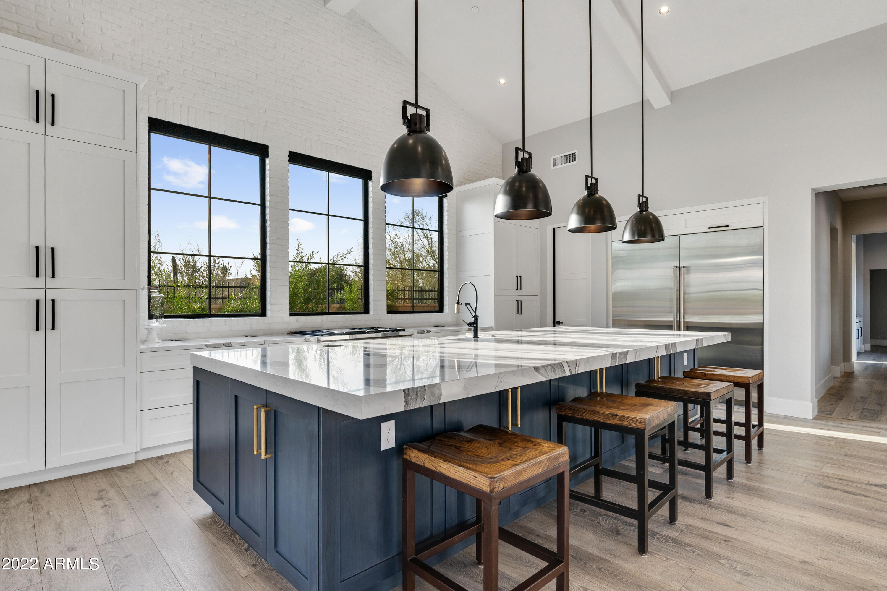 WHITE HORSE - Residential