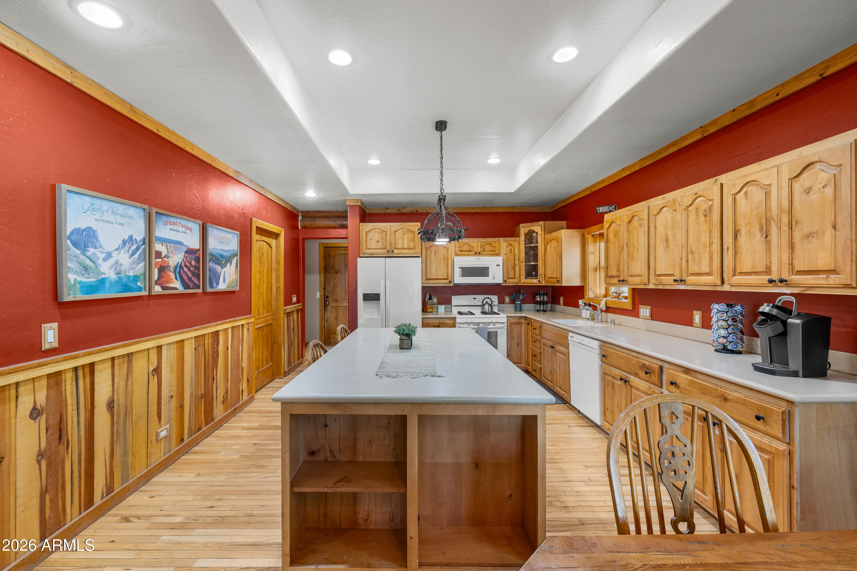 LAZY E 2 - Residential