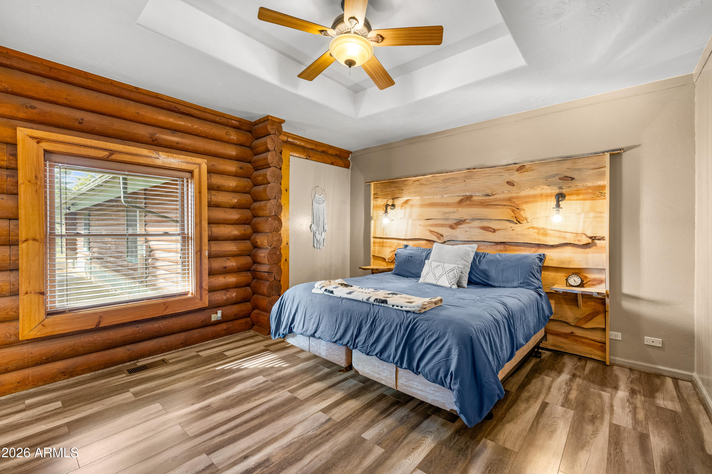 LAZY E 2 - Residential