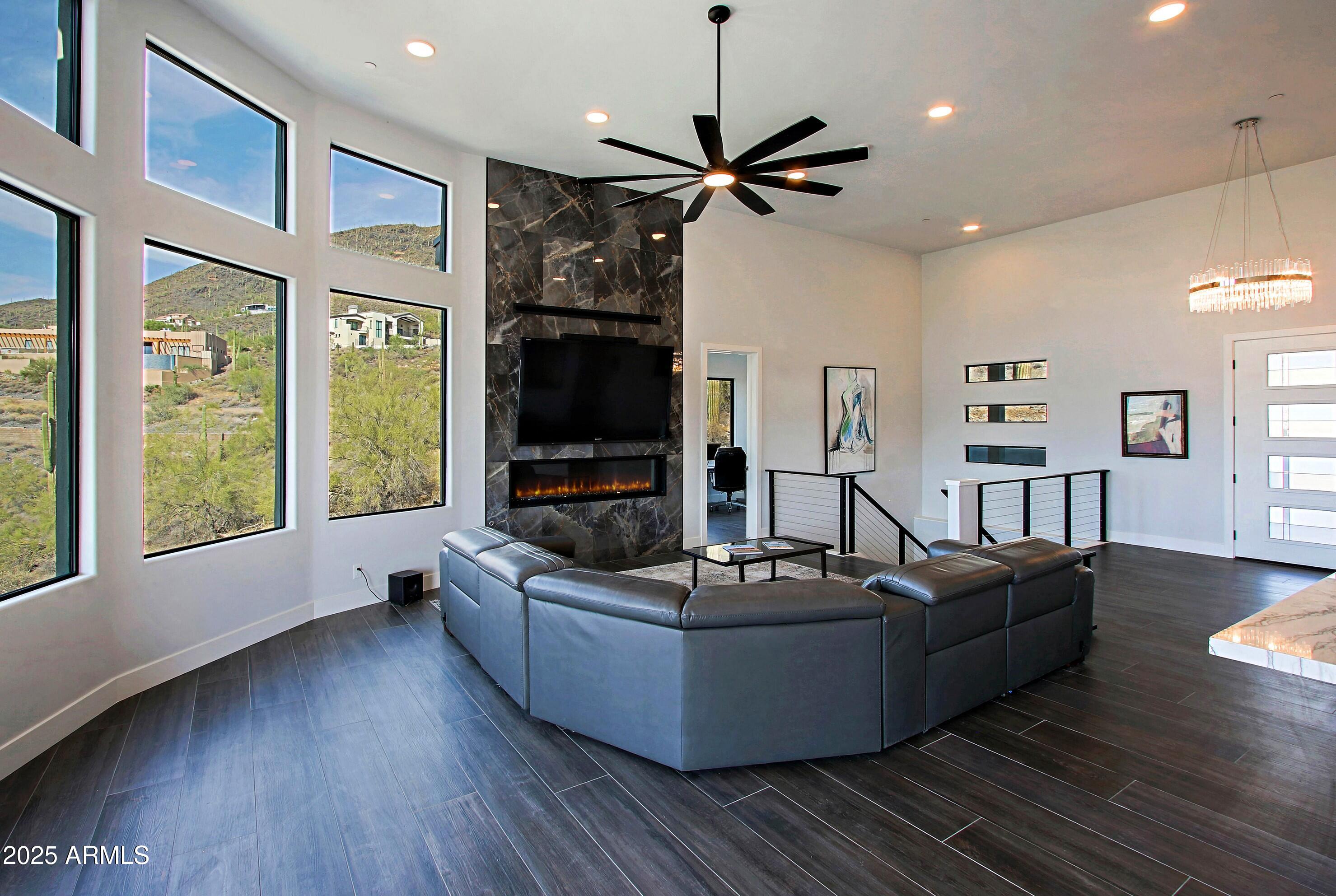 STAGECOACH PASS ESTATES - Residential