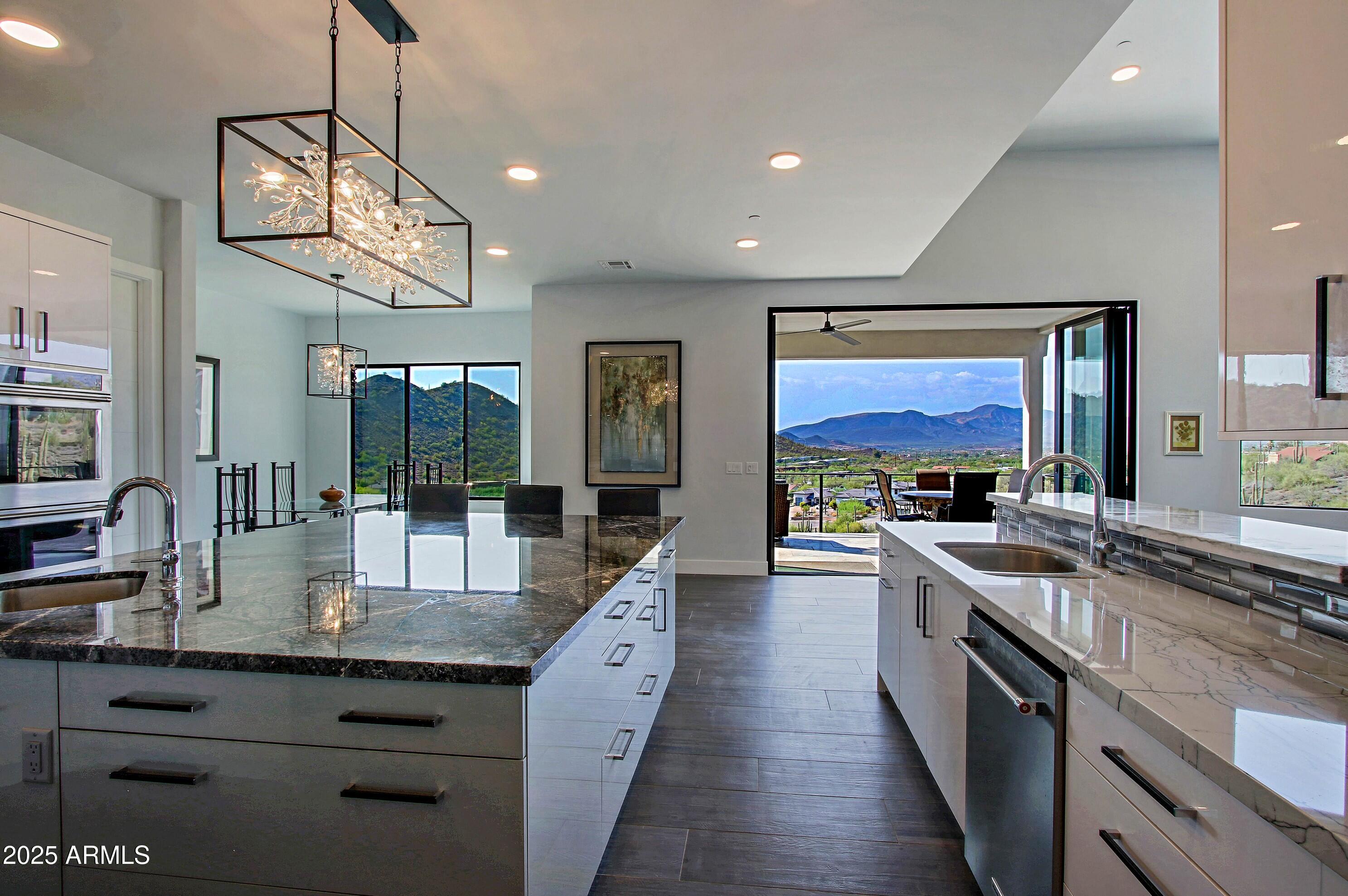 STAGECOACH PASS ESTATES - Residential