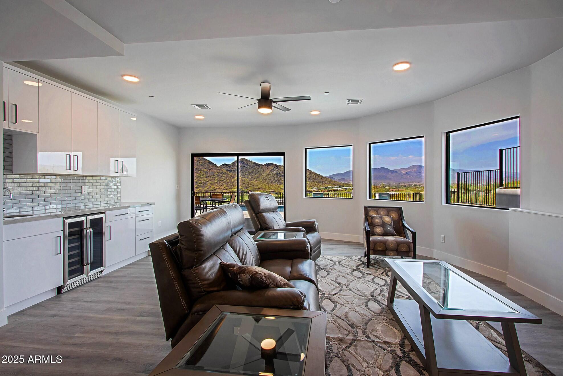 STAGECOACH PASS ESTATES - Residential