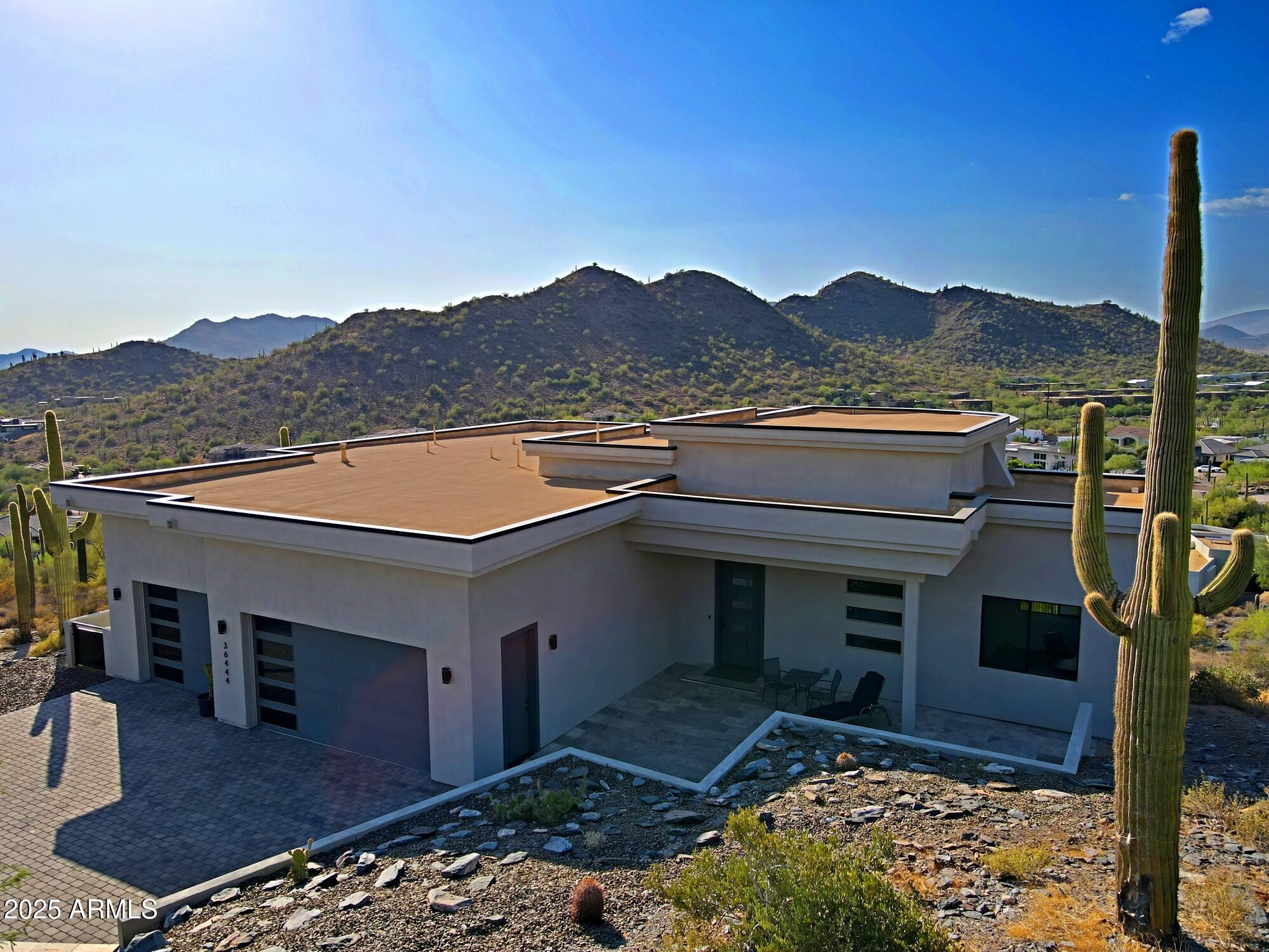 STAGECOACH PASS ESTATES - Residential