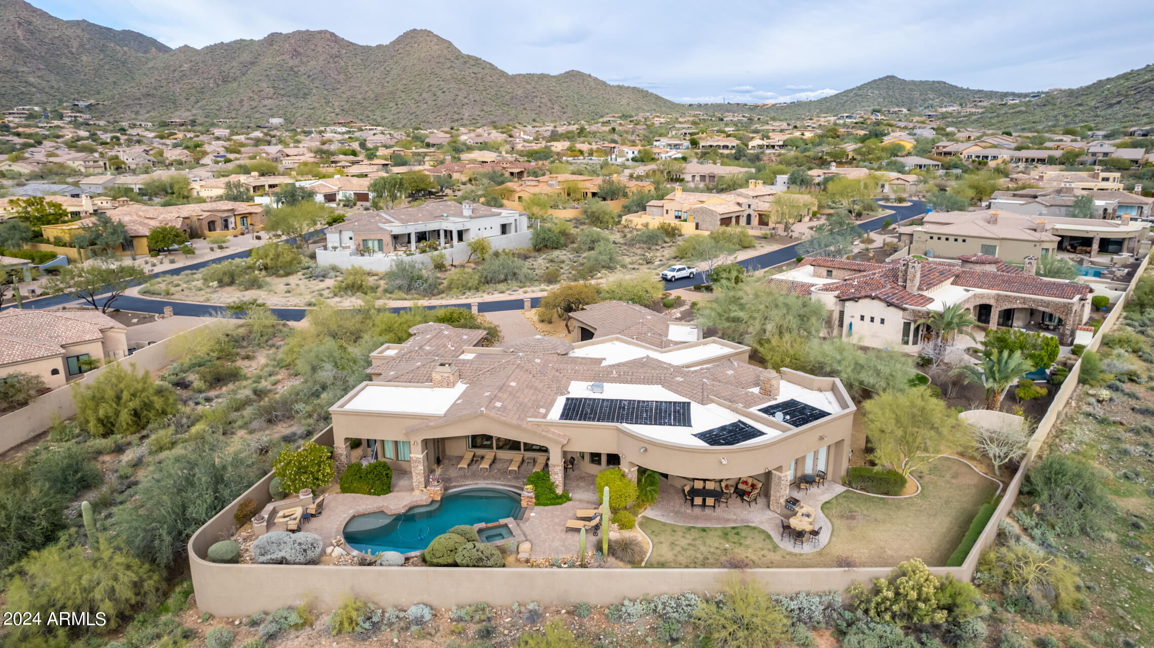 SIERRA HILLS - Residential