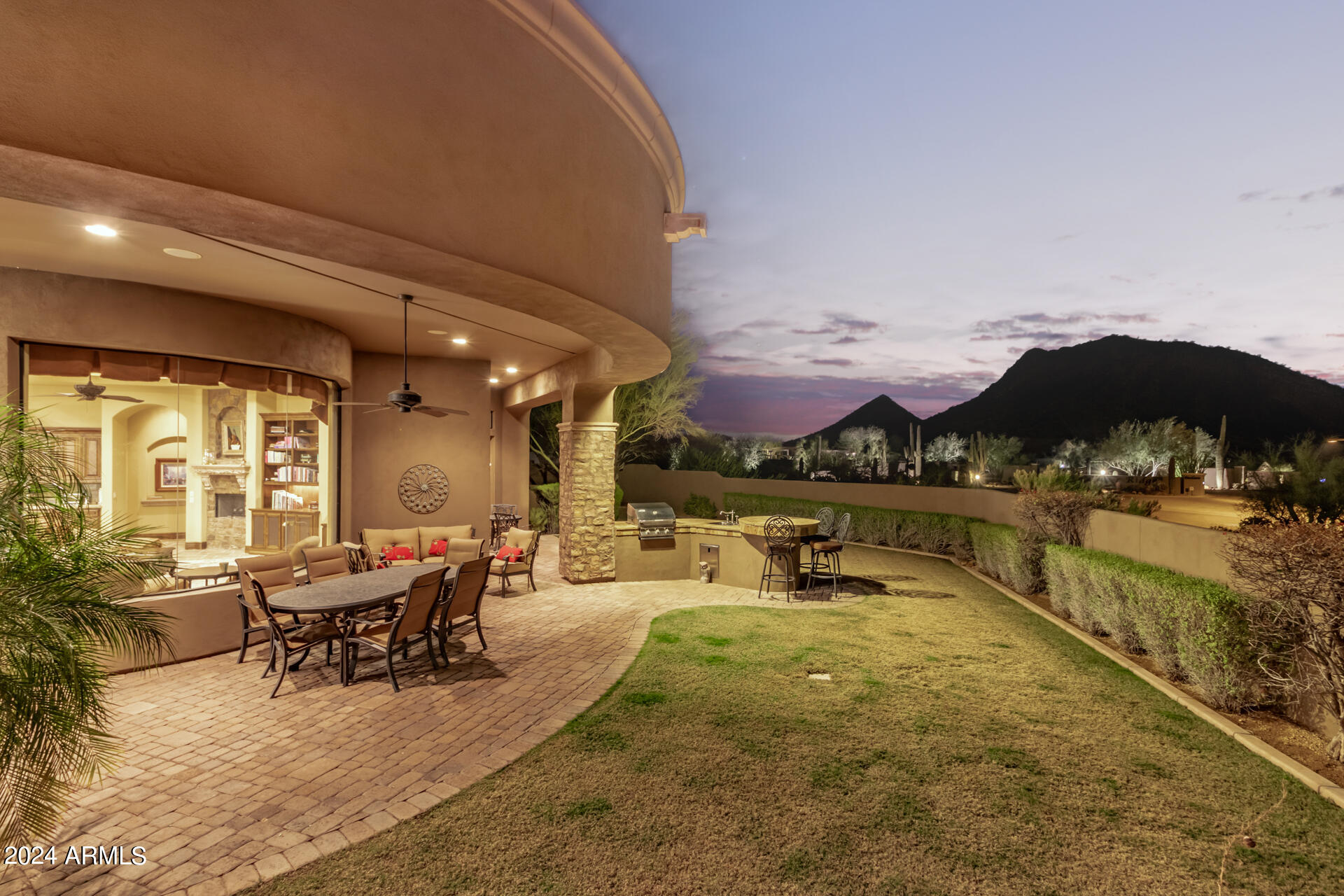 SIERRA HILLS - Residential