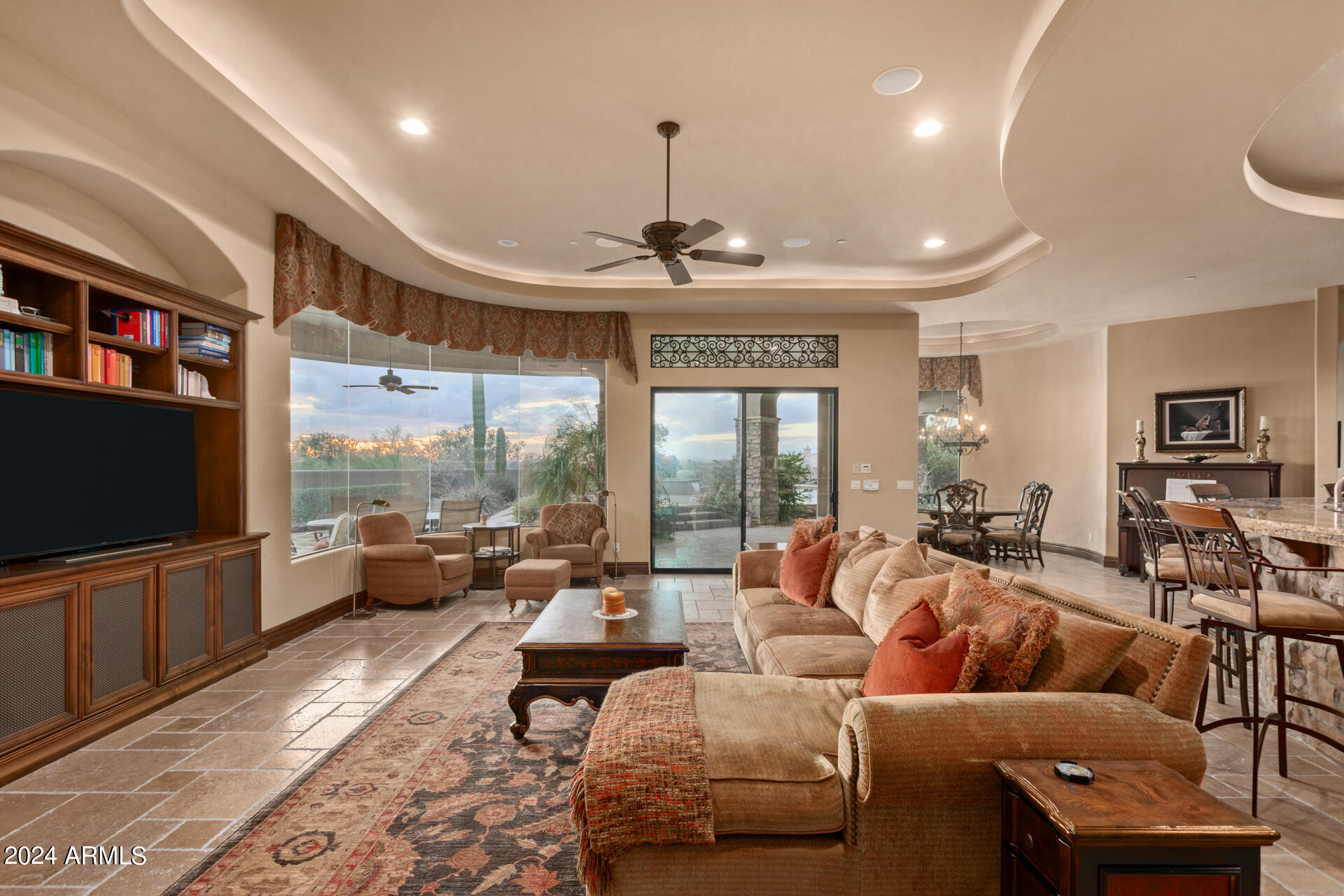 SIERRA HILLS - Residential