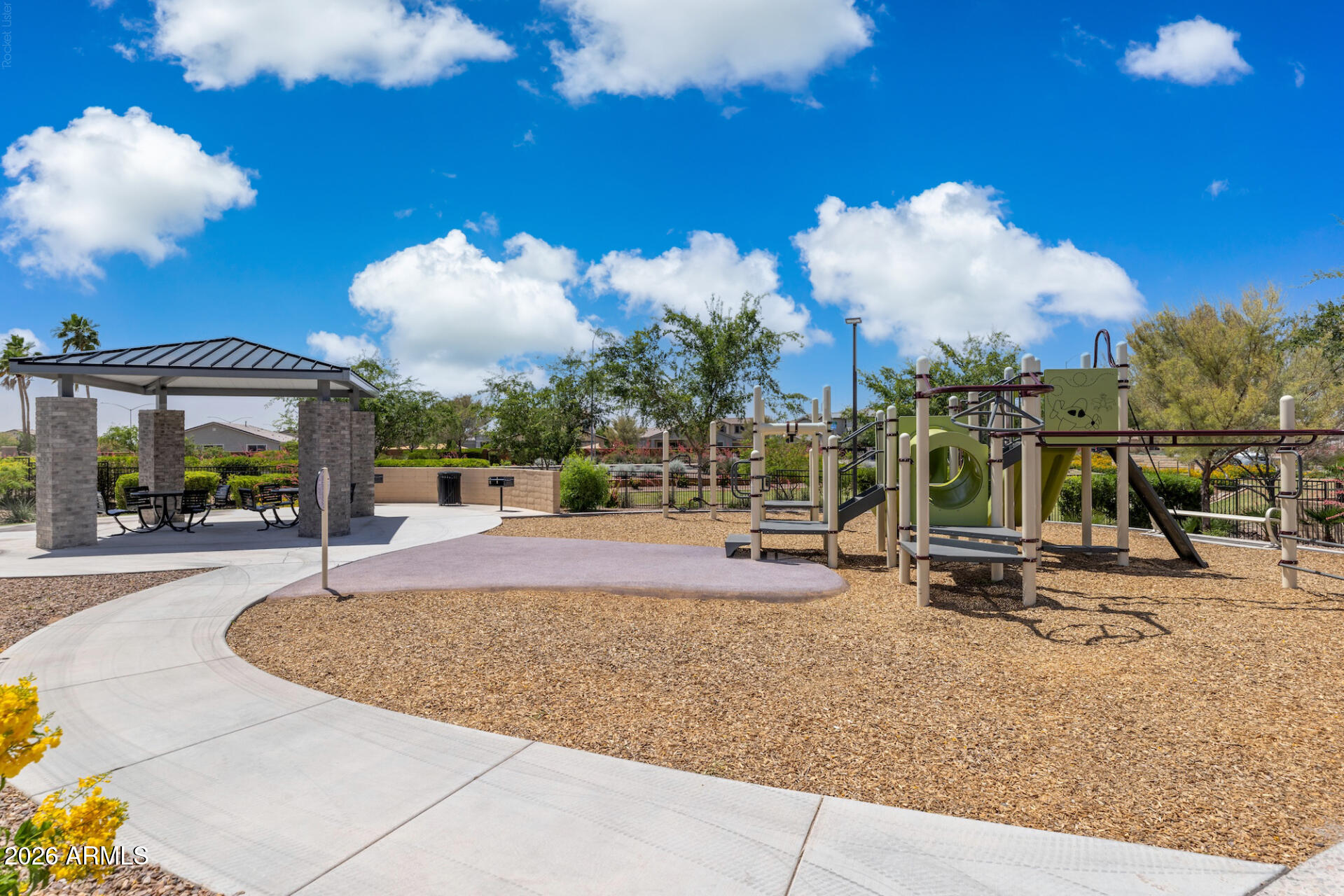 TAVERA - Residential