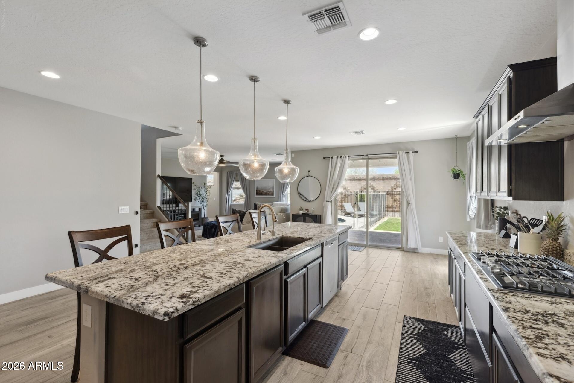 TAVERA - Residential