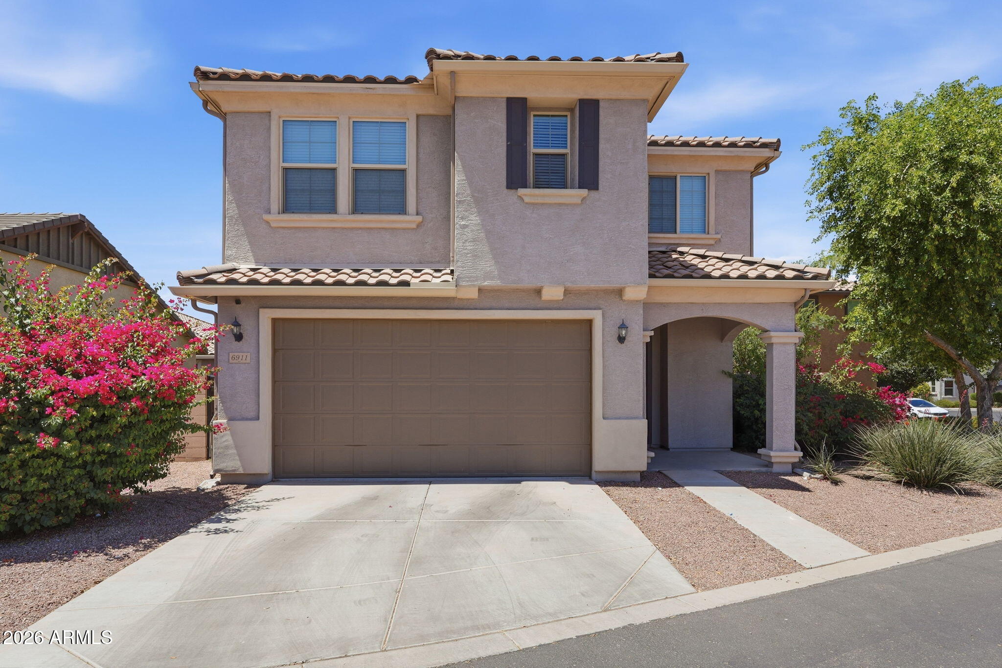 DAHLIA POINTE - Residential