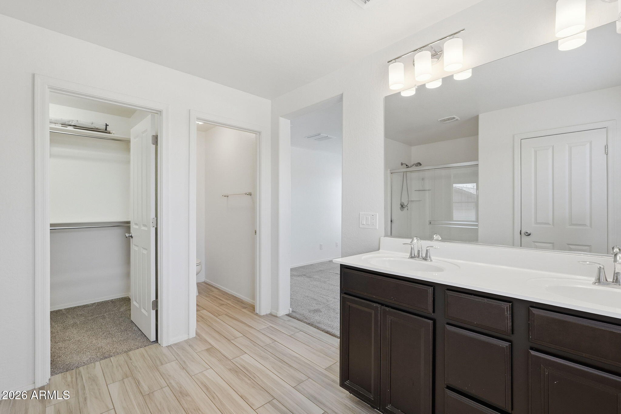 DAHLIA POINTE - Residential