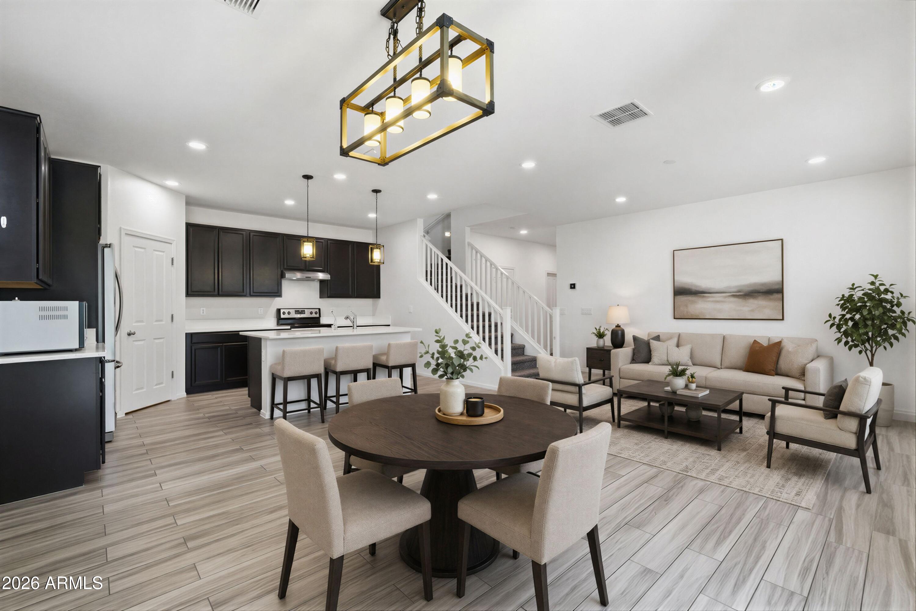 DAHLIA POINTE - Residential