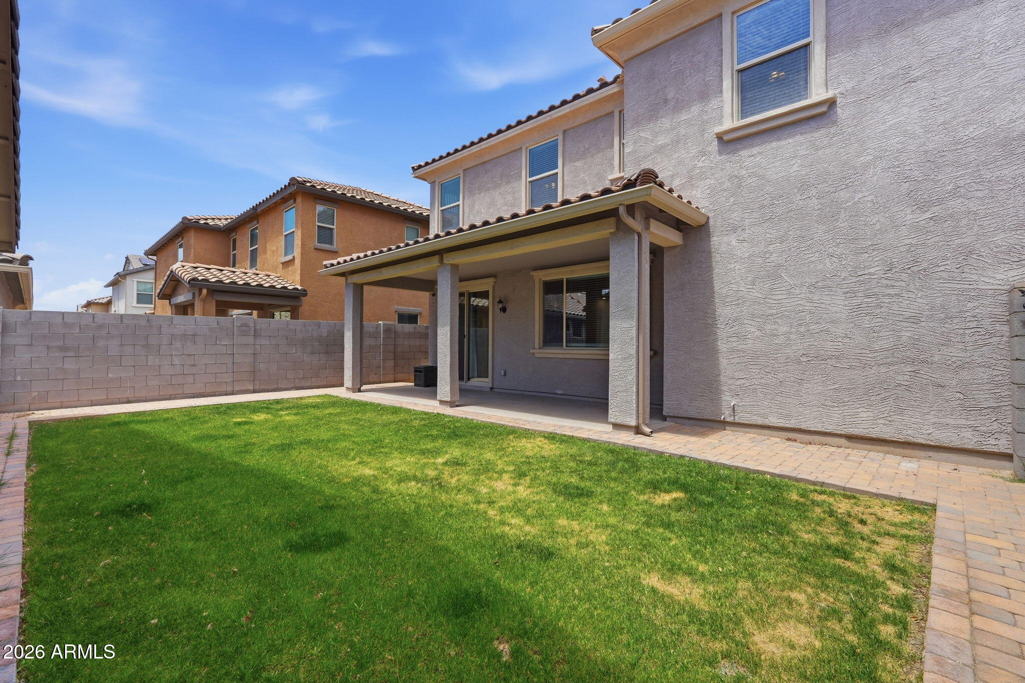 DAHLIA POINTE - Residential