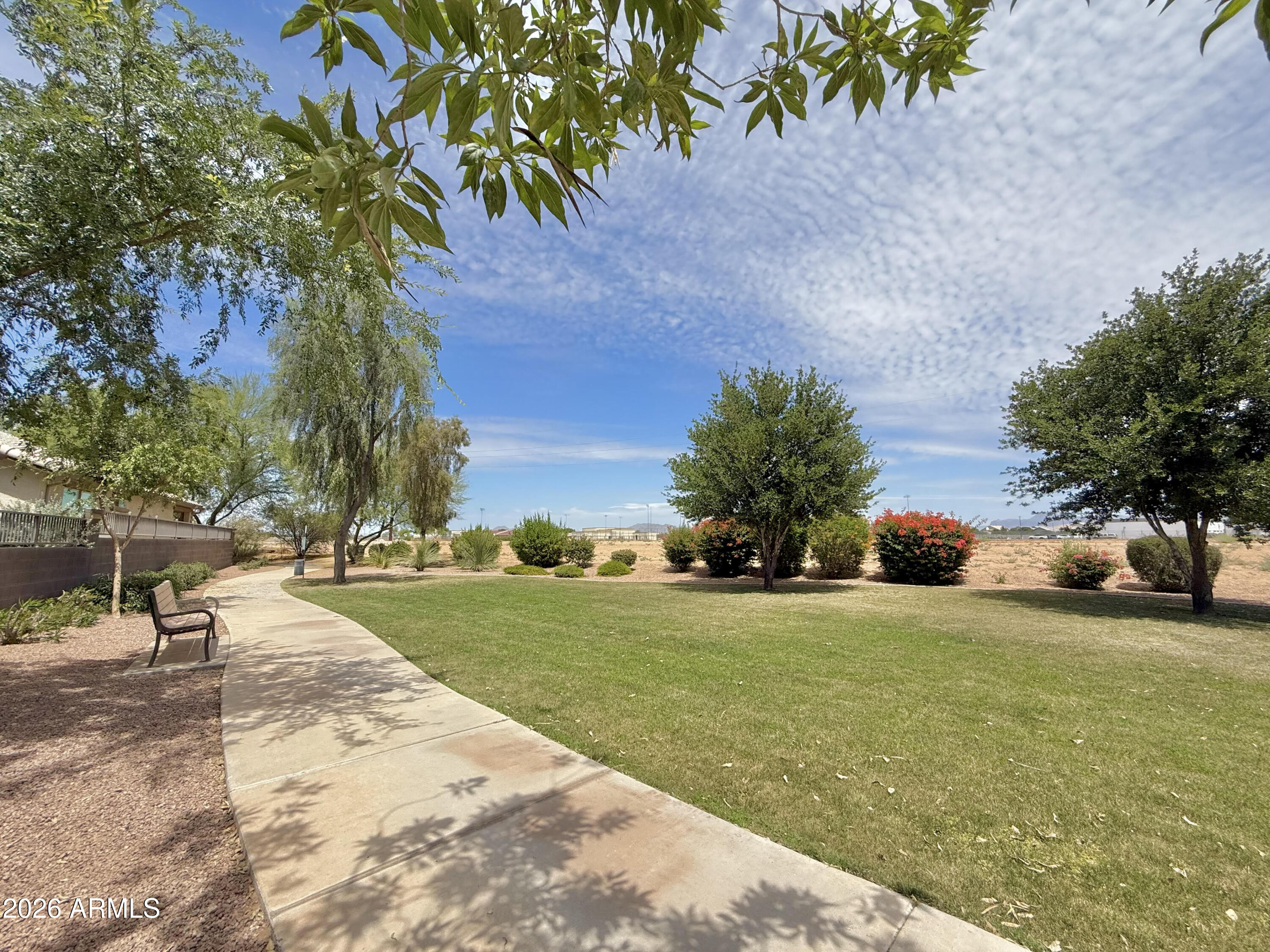 DAHLIA POINTE - Residential