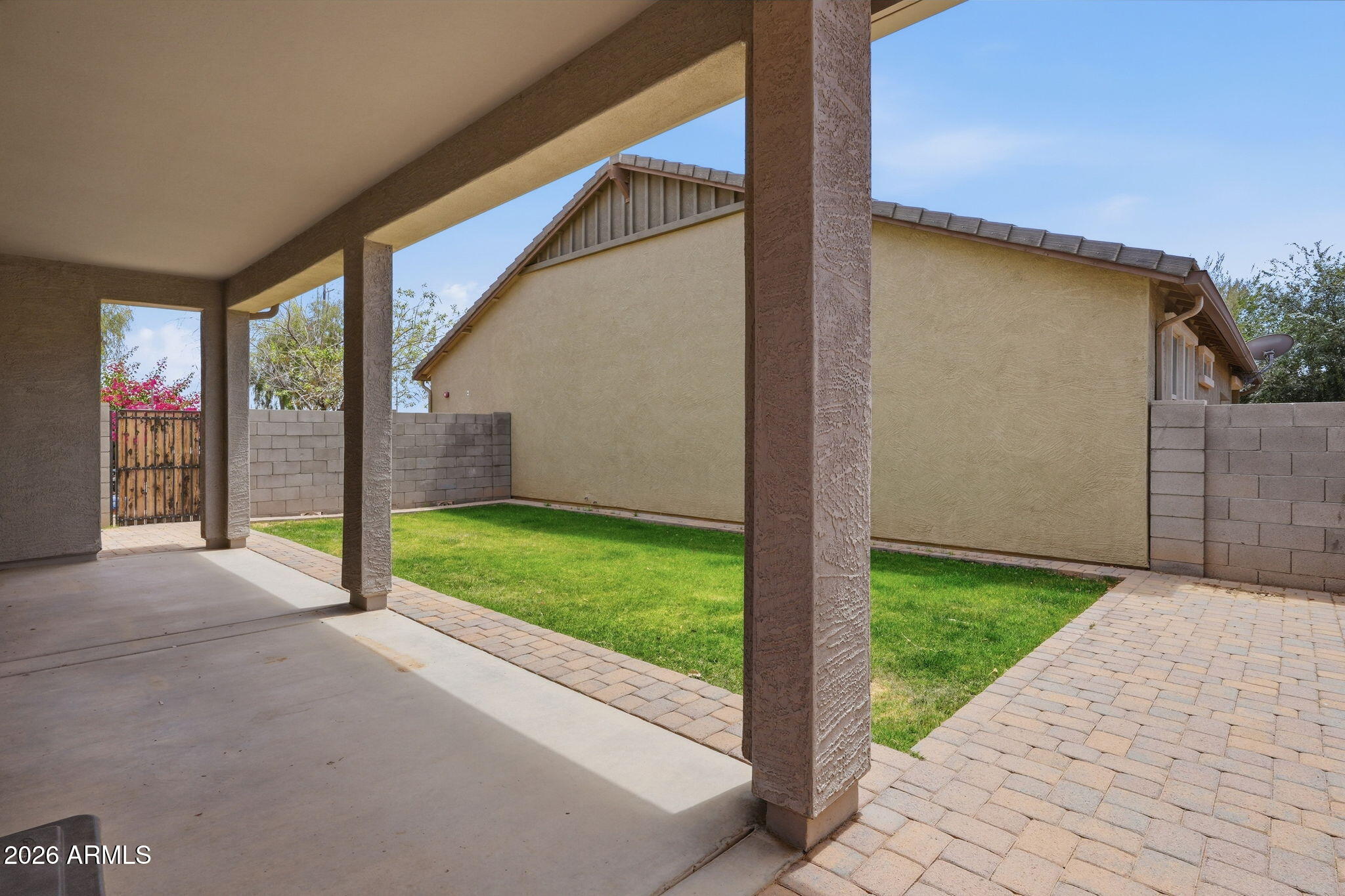 DAHLIA POINTE - Residential