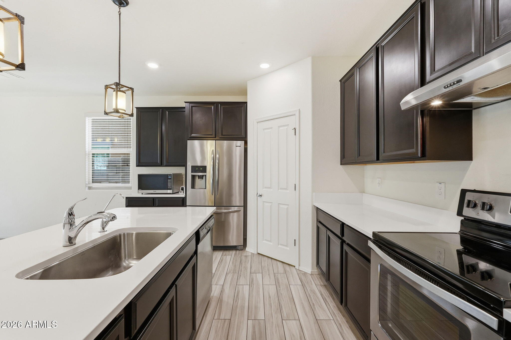 DAHLIA POINTE - Residential