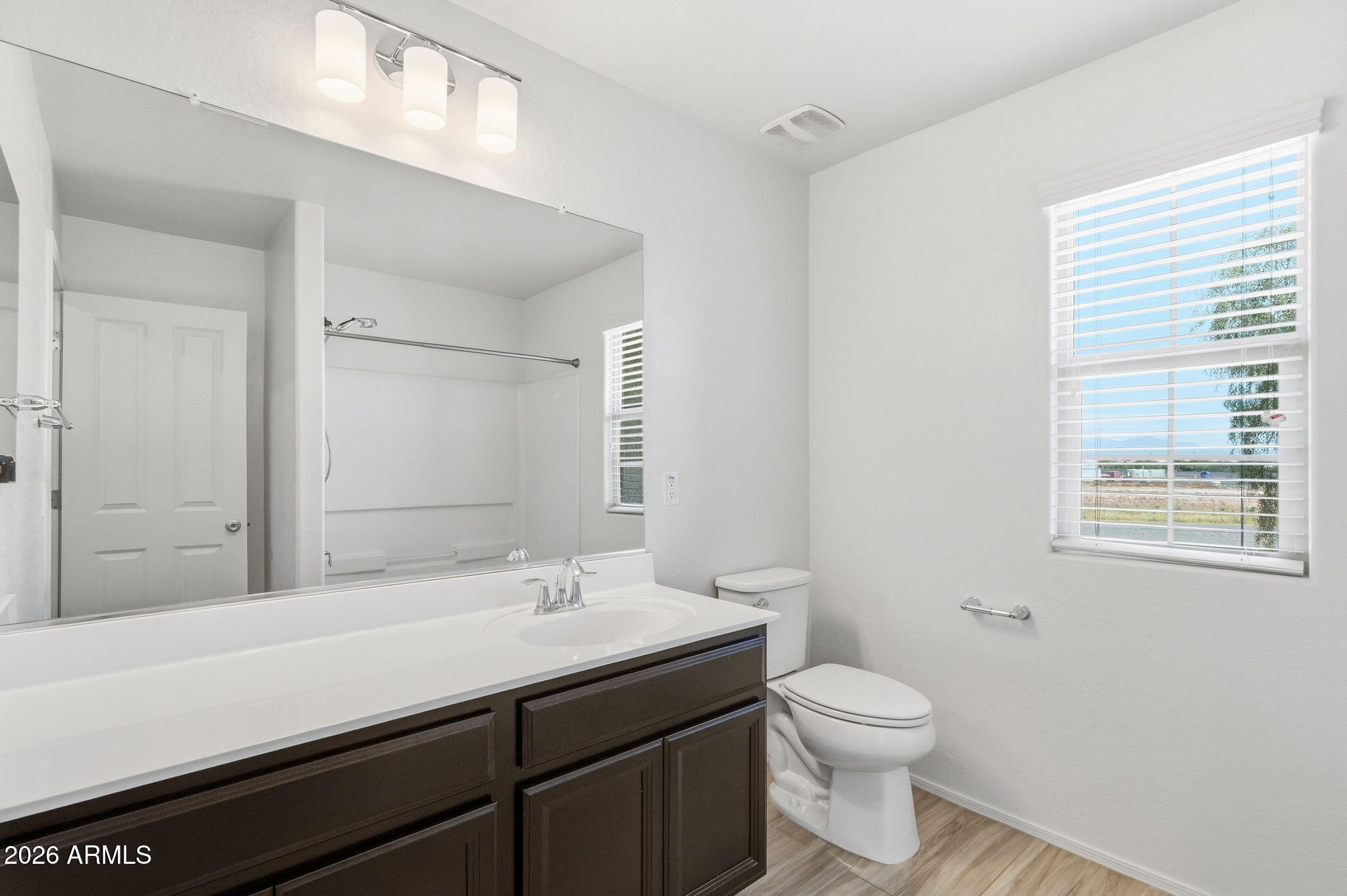 DAHLIA POINTE - Residential