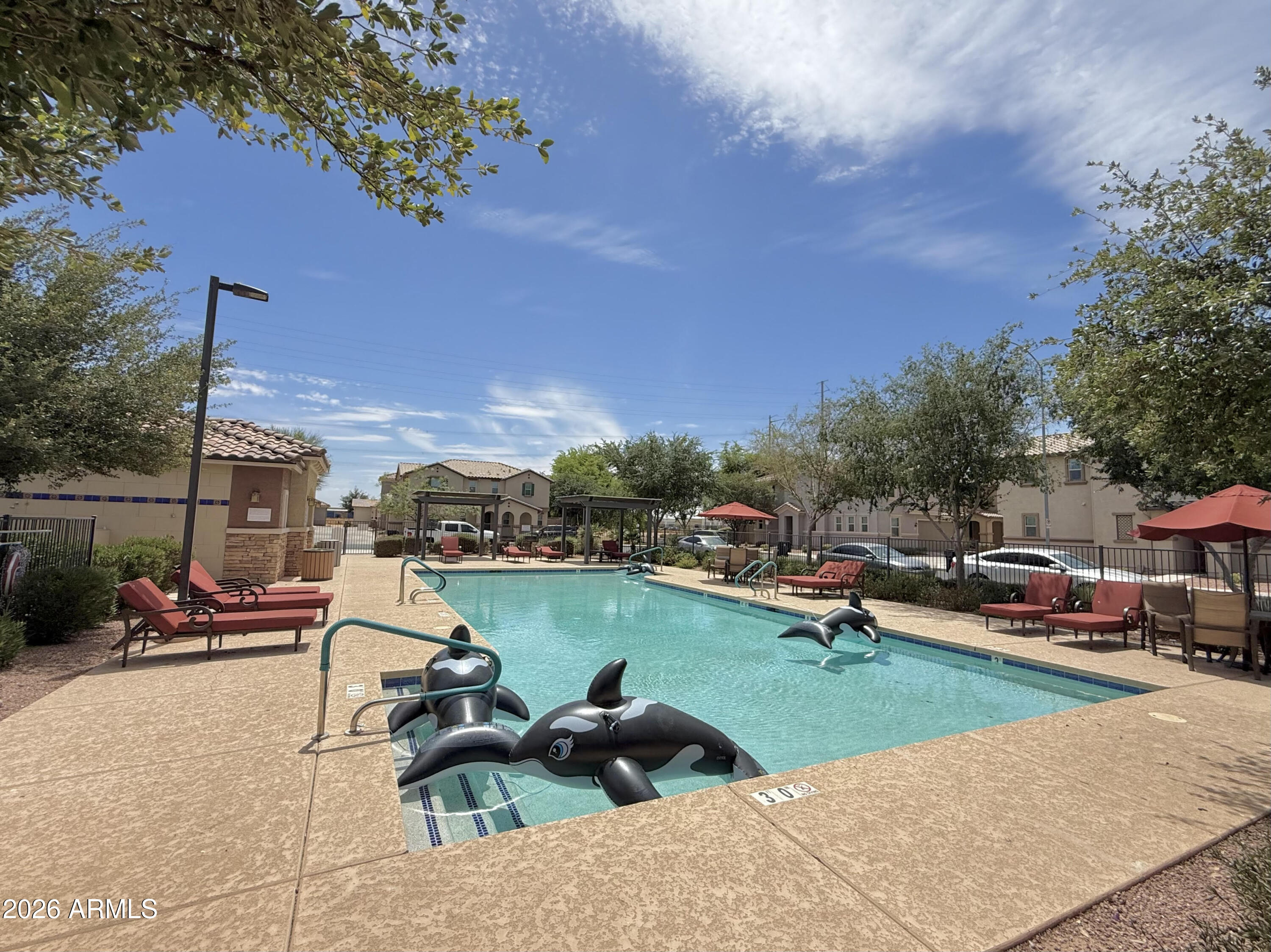 DAHLIA POINTE - Residential