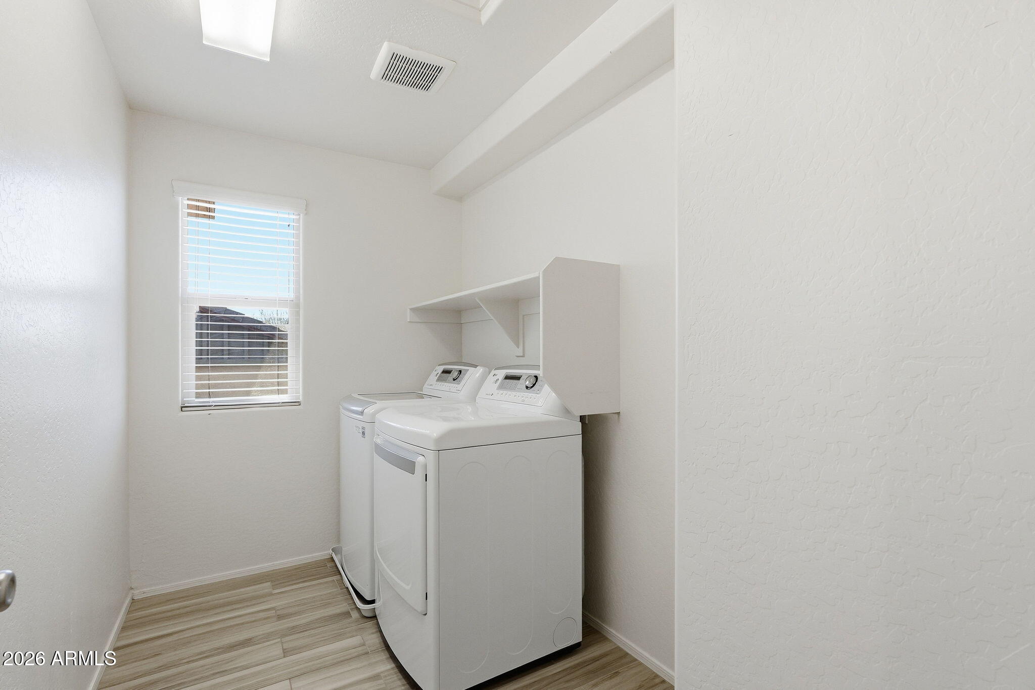 DAHLIA POINTE - Residential