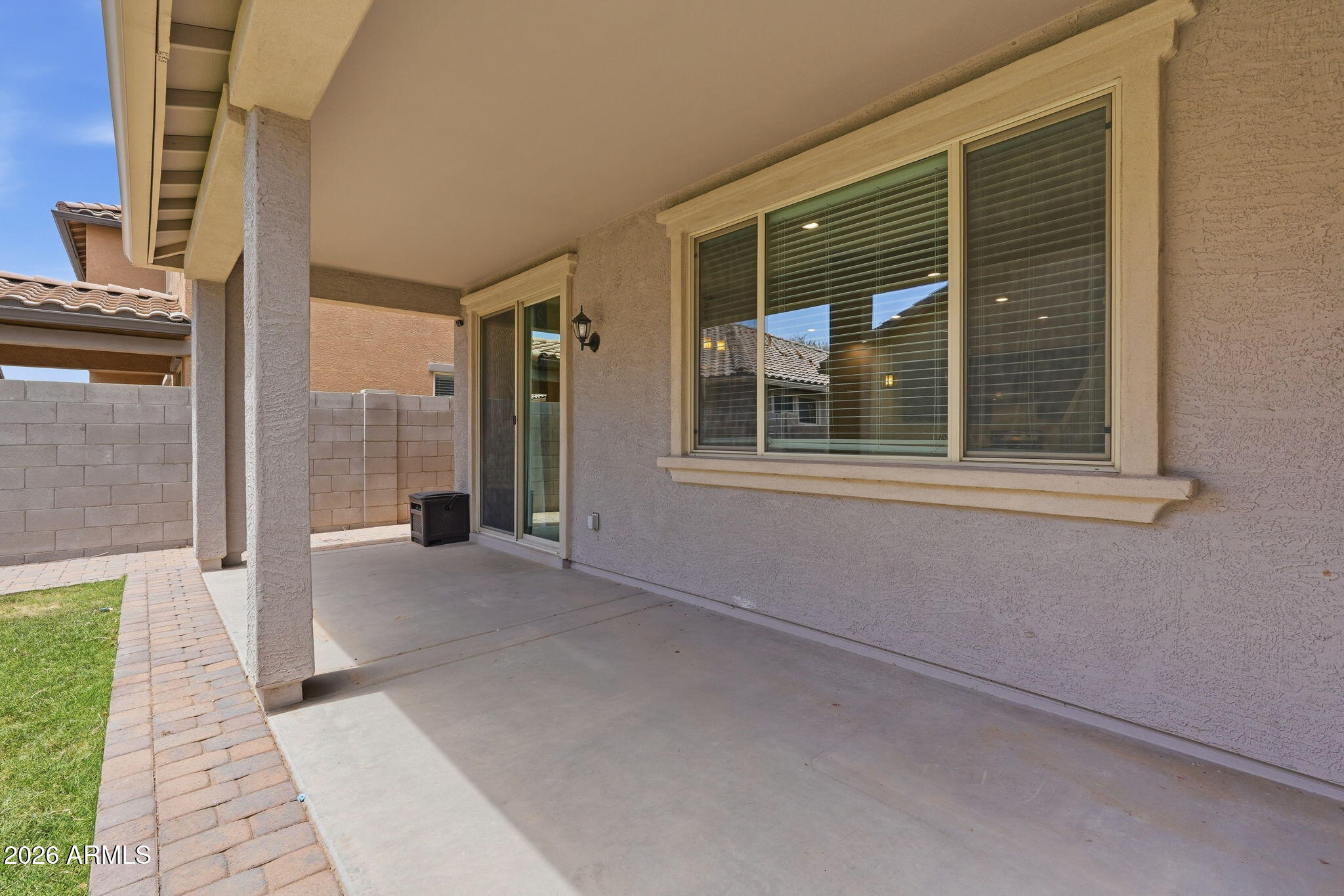 DAHLIA POINTE - Residential
