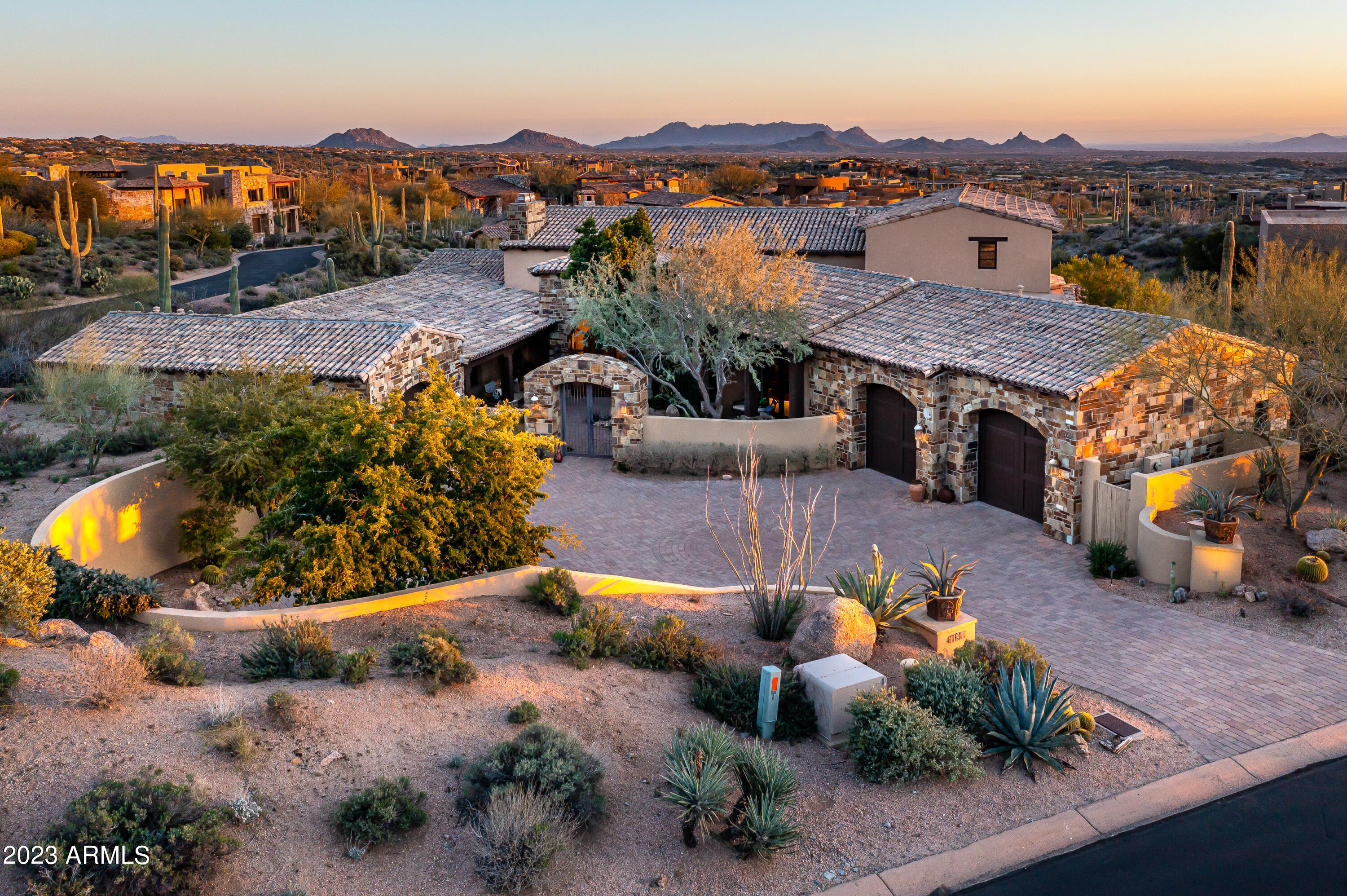 DESERT MOUNTAIN PHASE 3 UNIT 33 - Residential