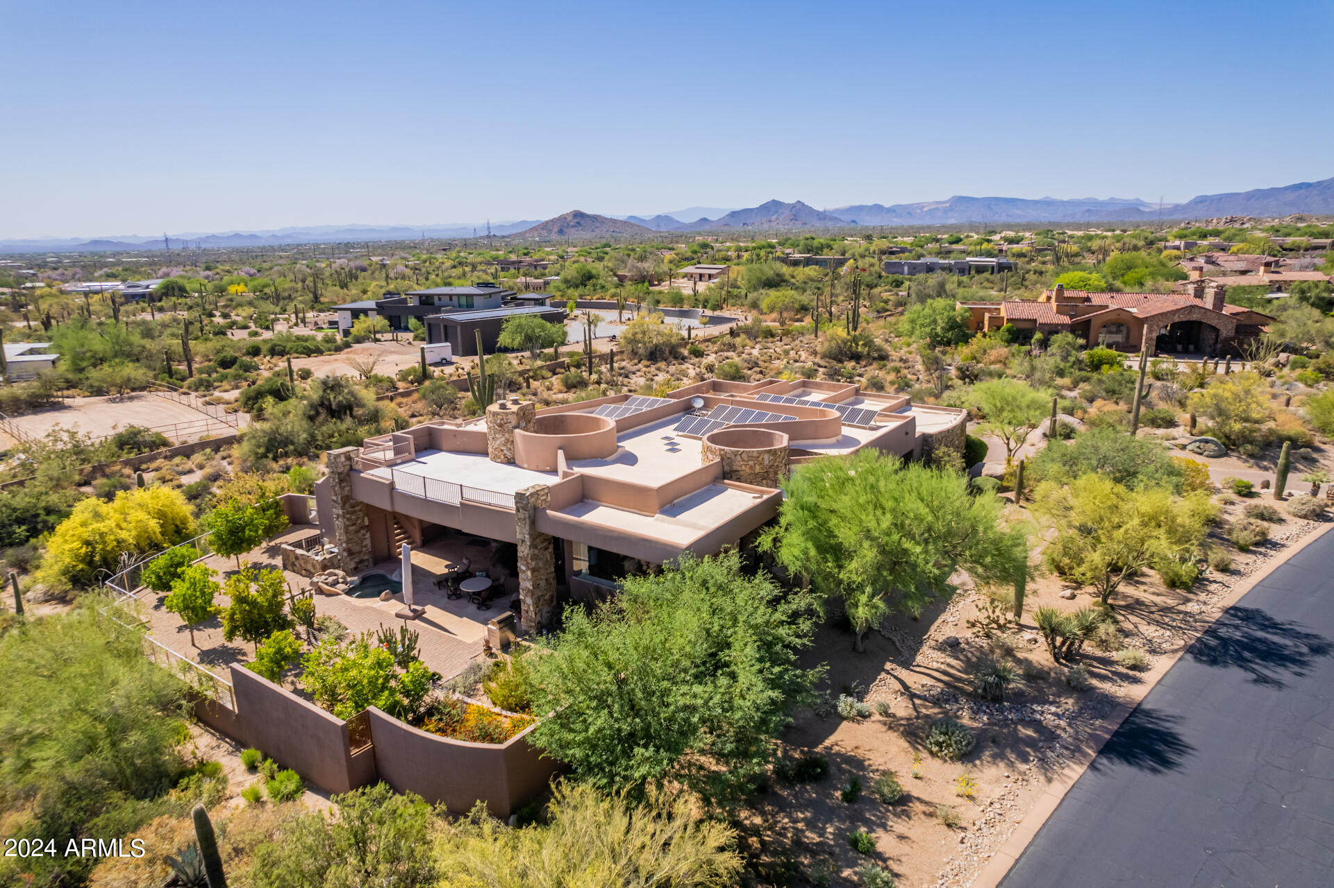 ESTANCIA - Residential