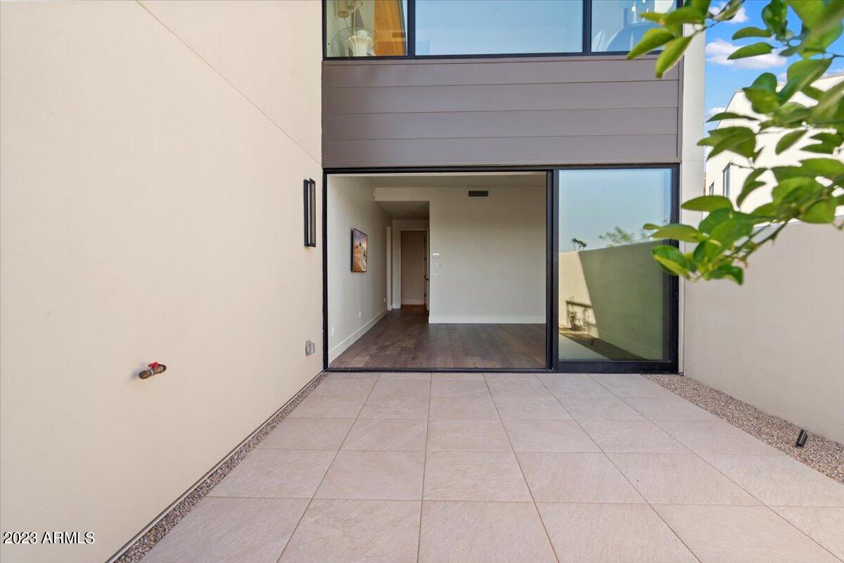 ASCENT AT THE PHOENICIAN GOLF VILLAS - Residential