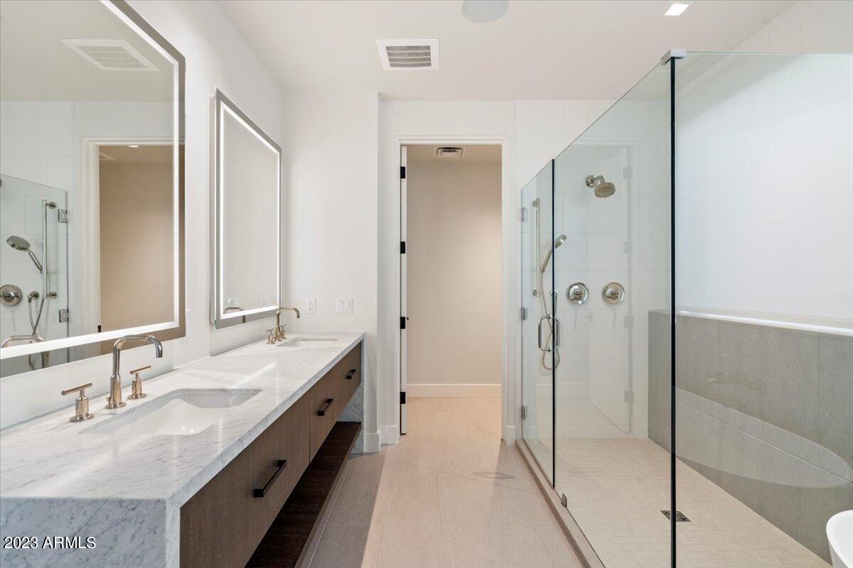 ASCENT AT THE PHOENICIAN GOLF VILLAS - Residential