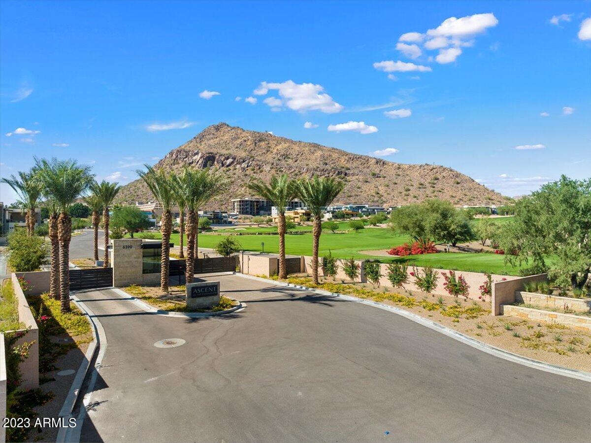 ASCENT AT THE PHOENICIAN GOLF VILLAS - Residential