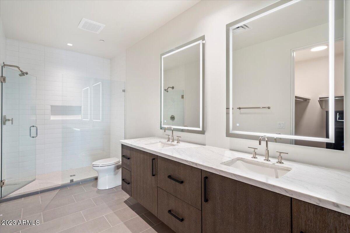 ASCENT AT THE PHOENICIAN GOLF VILLAS - Residential