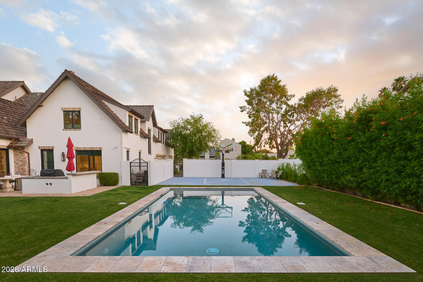 SAVOY ESTATES - Residential