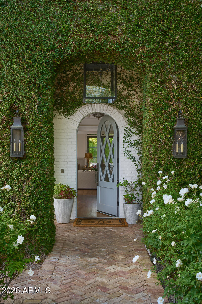 SAVOY ESTATES - Residential