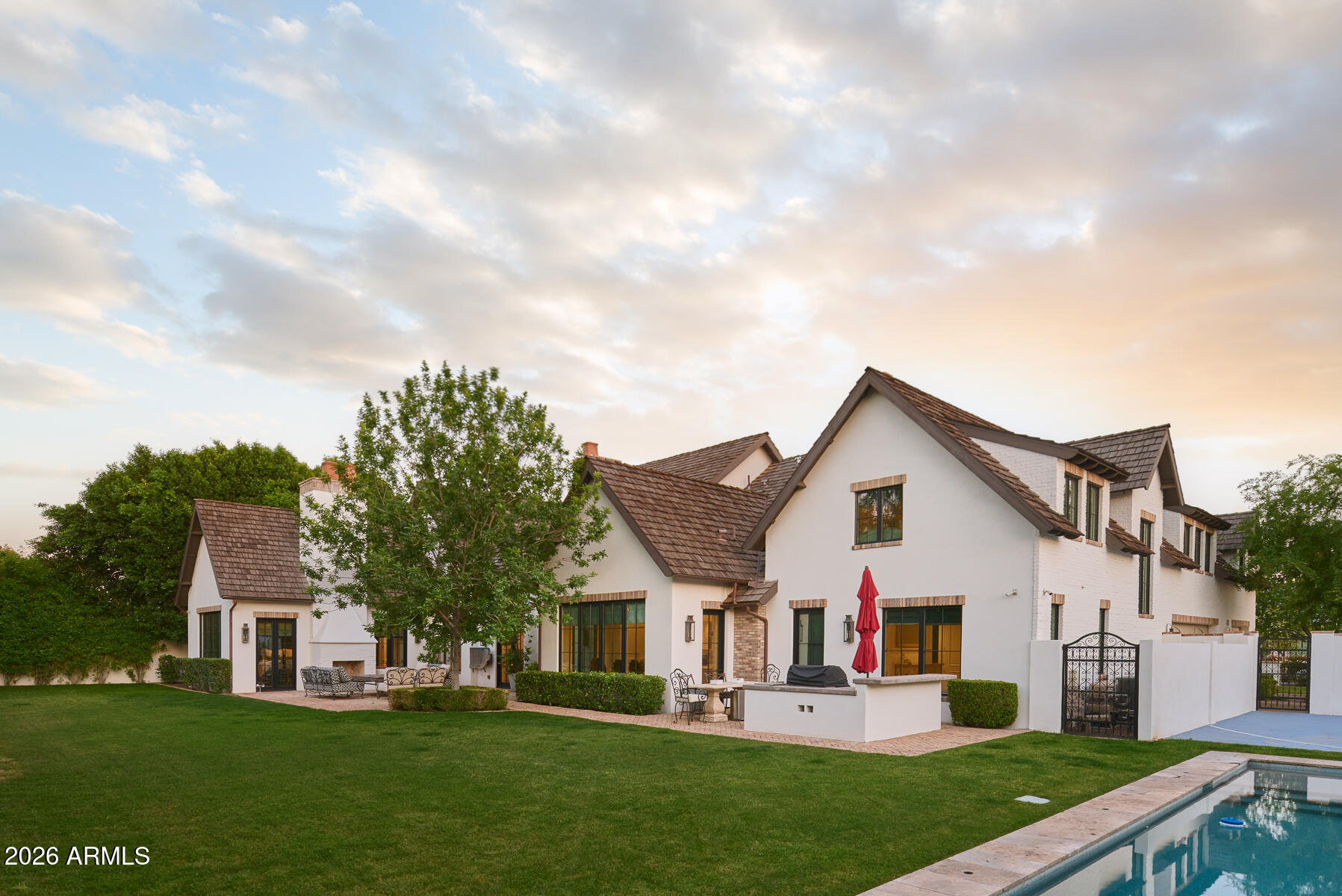 SAVOY ESTATES - Residential