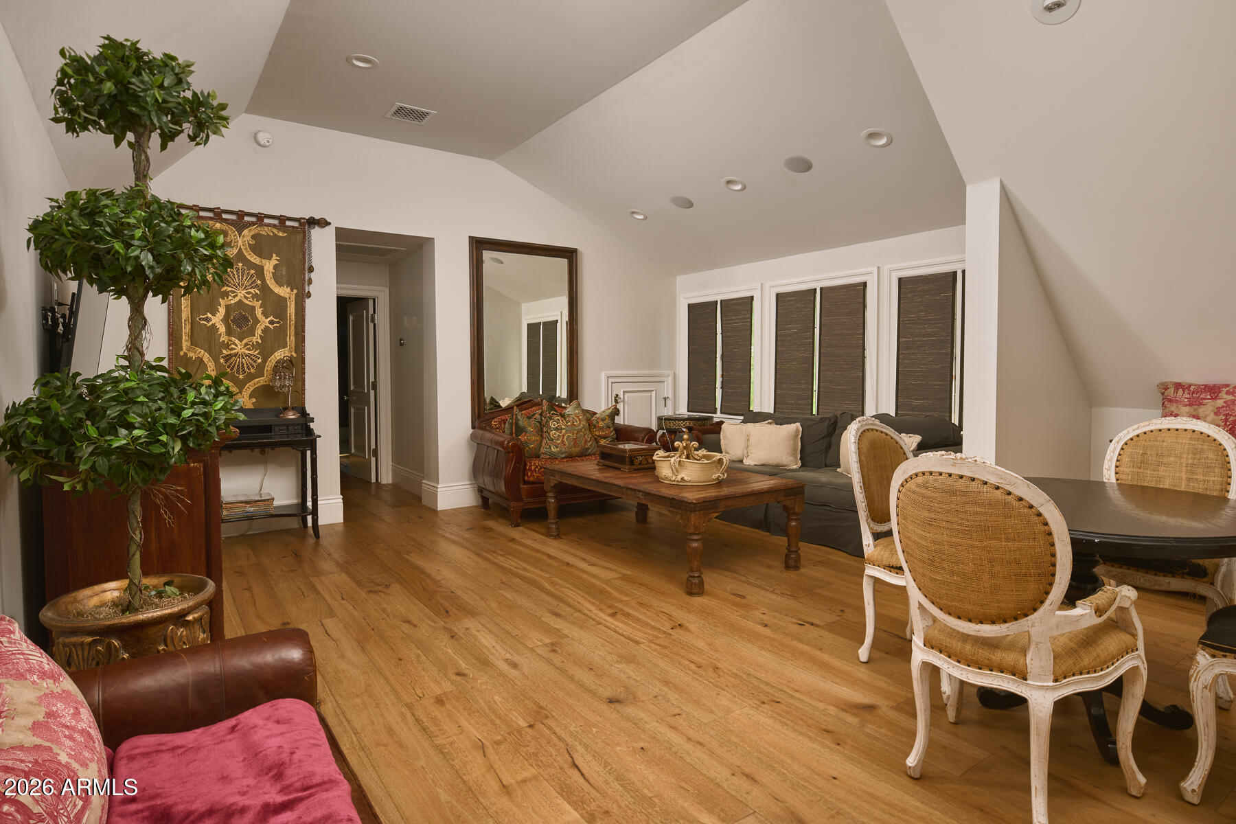 SAVOY ESTATES - Residential