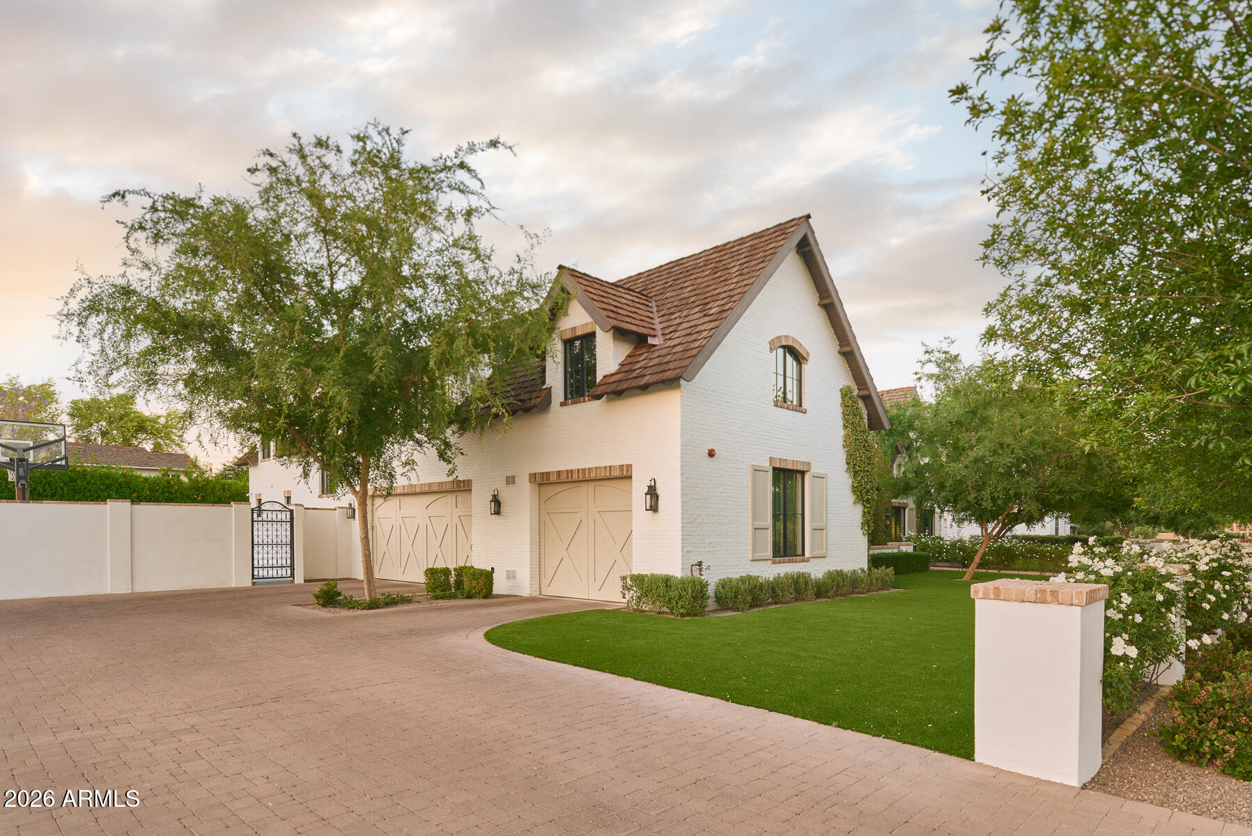 SAVOY ESTATES - Residential