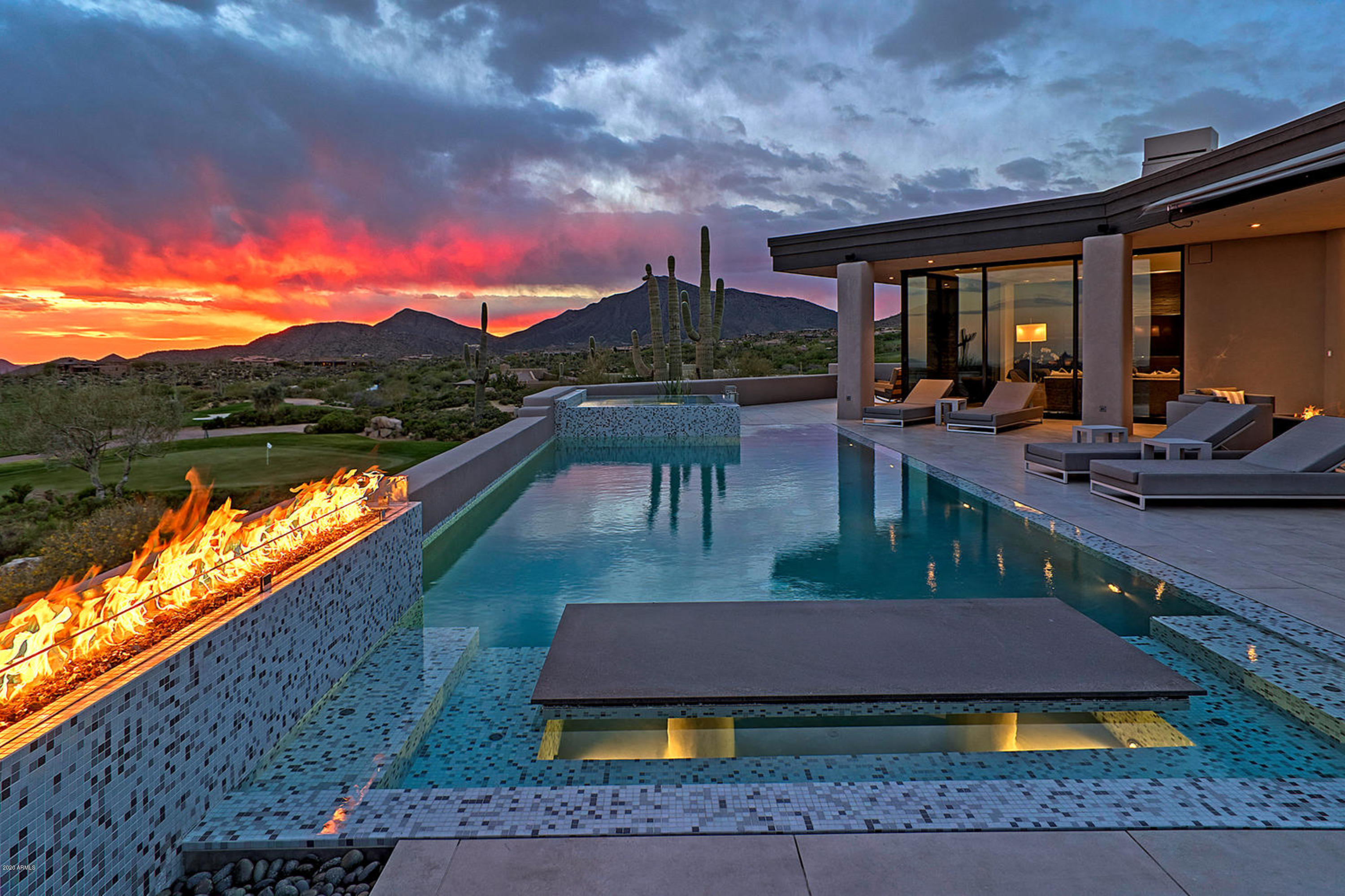 DESERT MOUNTAIN - Residential