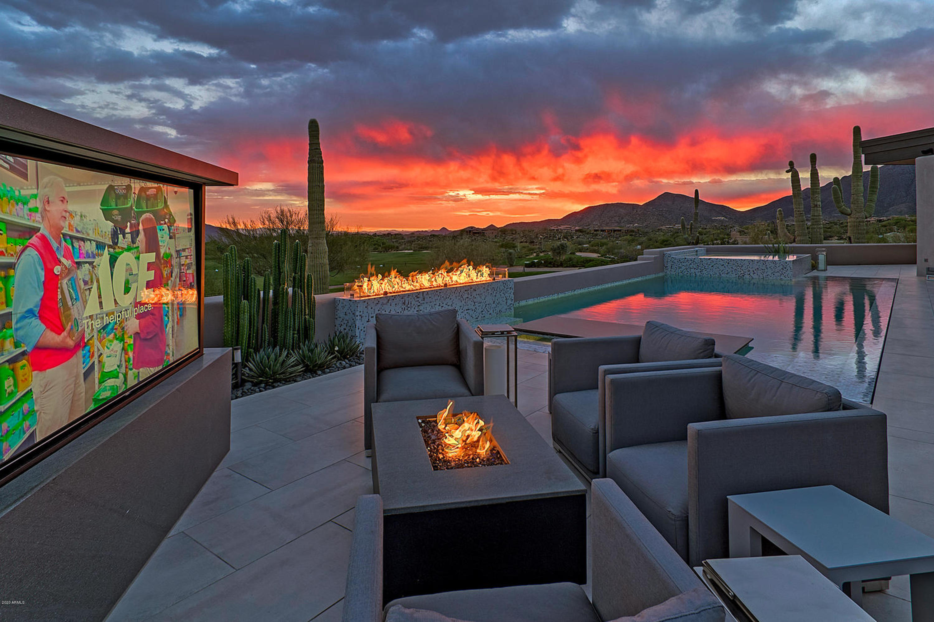 DESERT MOUNTAIN - Residential