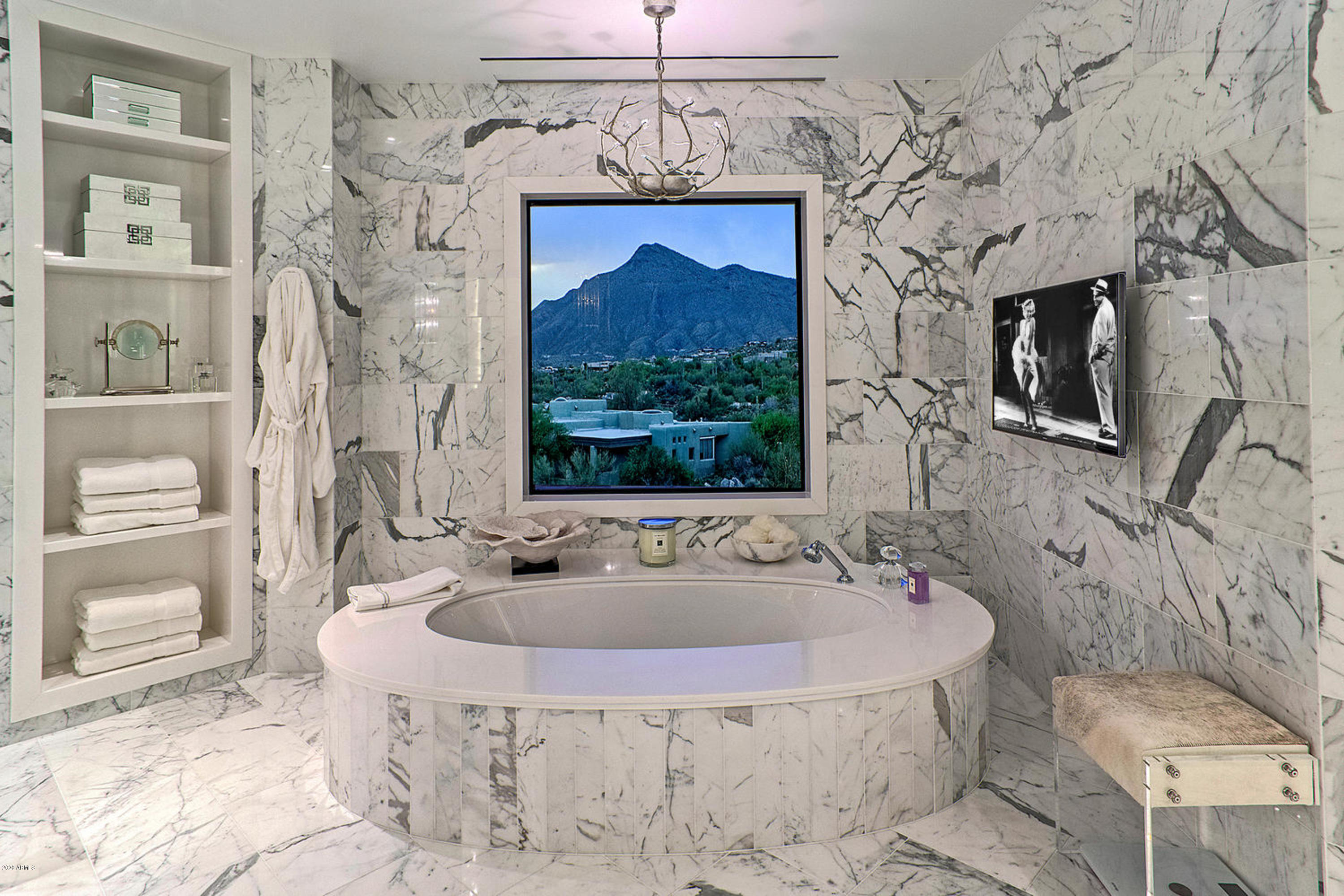 DESERT MOUNTAIN - Residential