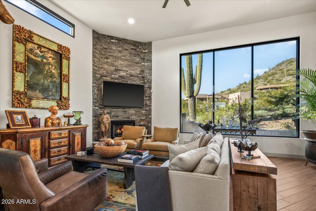 CAREFREE FOOTHILLS - Residential