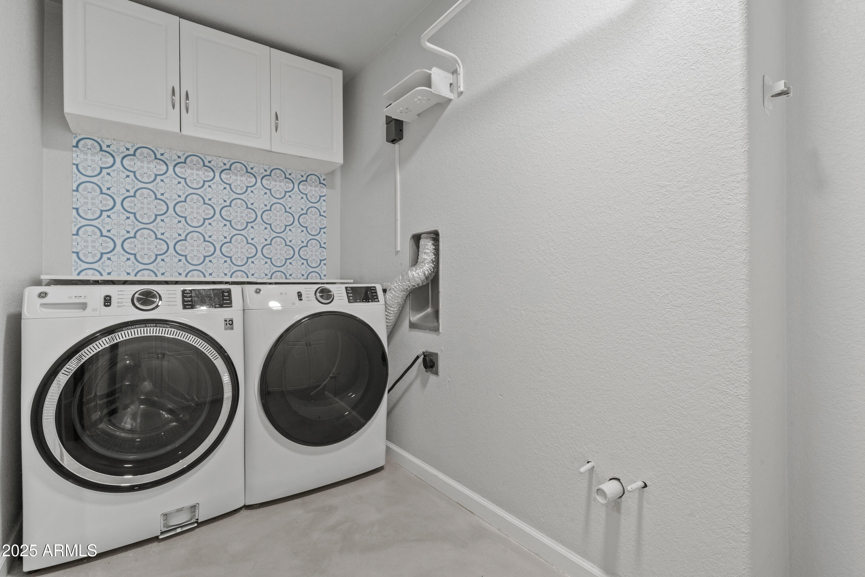 ARIZONA CITY UNIT ONE - Residential