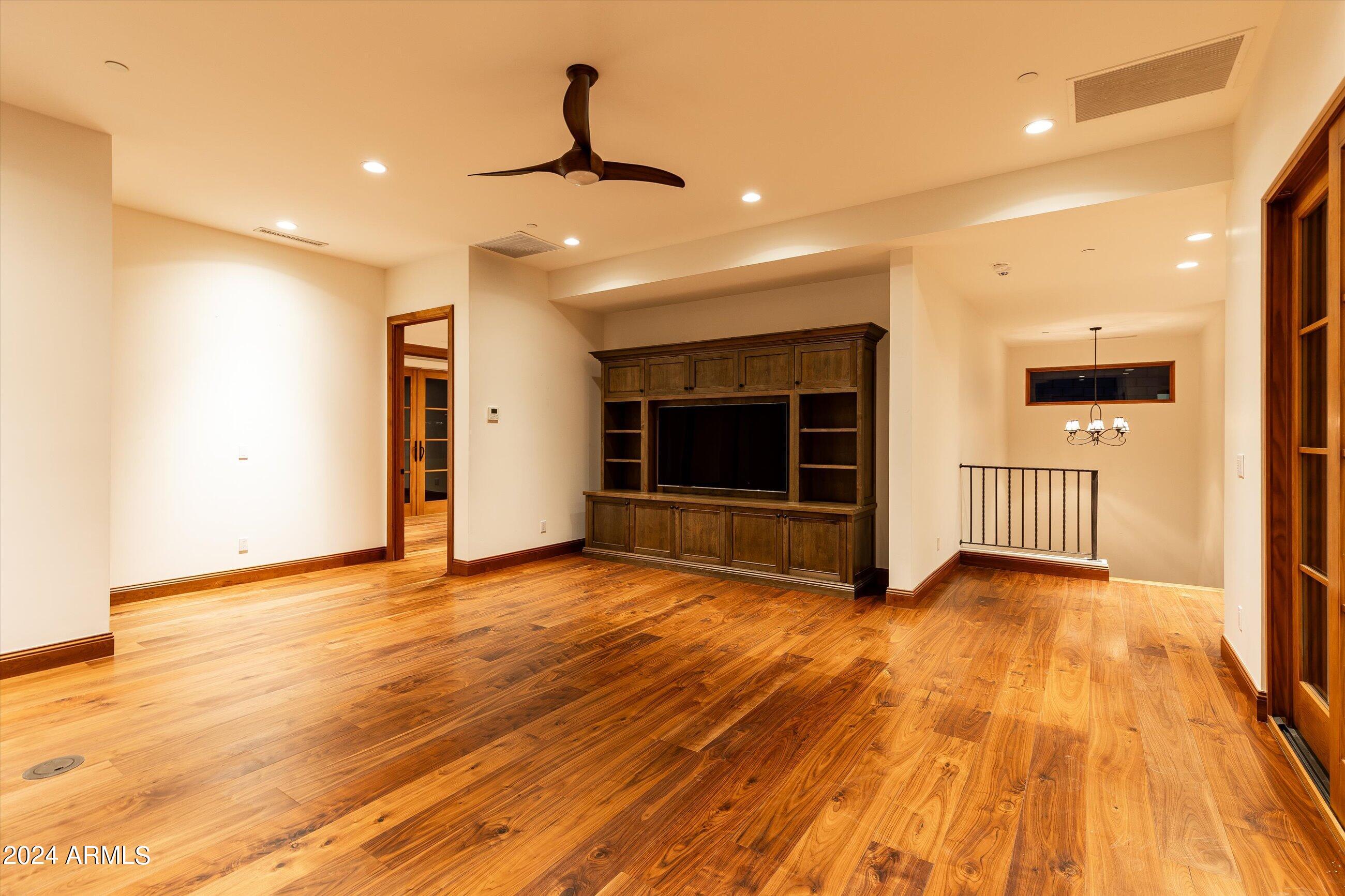 MOUNTAIN SHADOWS RESORT ESTATES - Residential