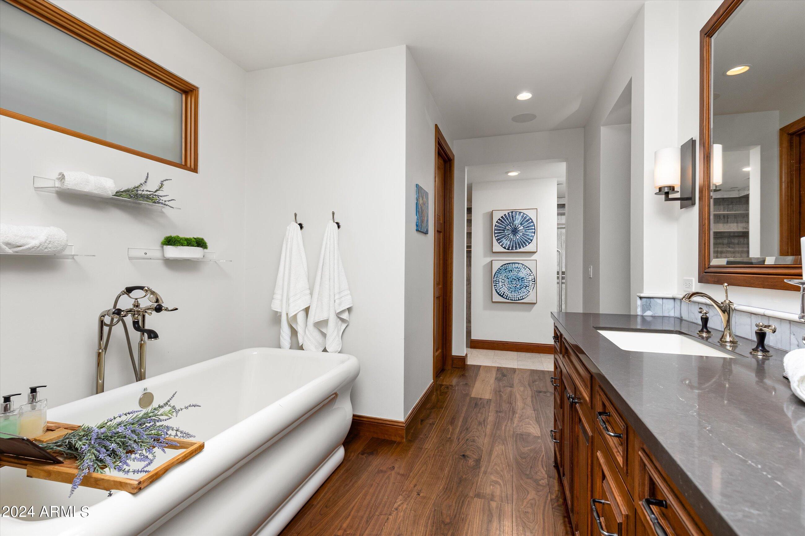 MOUNTAIN SHADOWS RESORT ESTATES - Residential