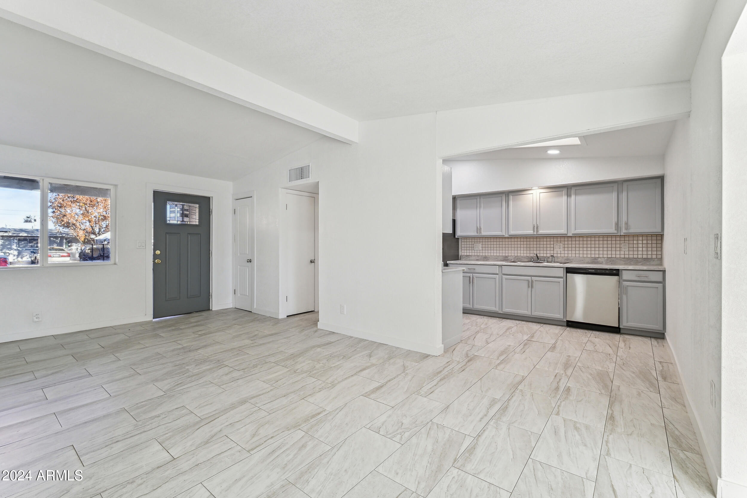 GARDEN CANYON 2 - Residential